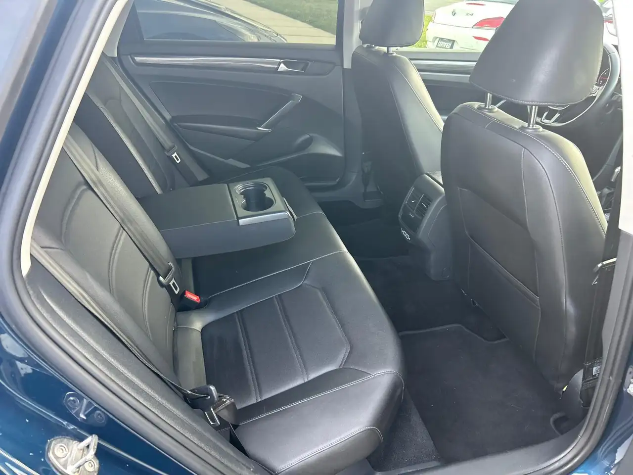 Volkswagen Passat снимка Volkswagen Passat