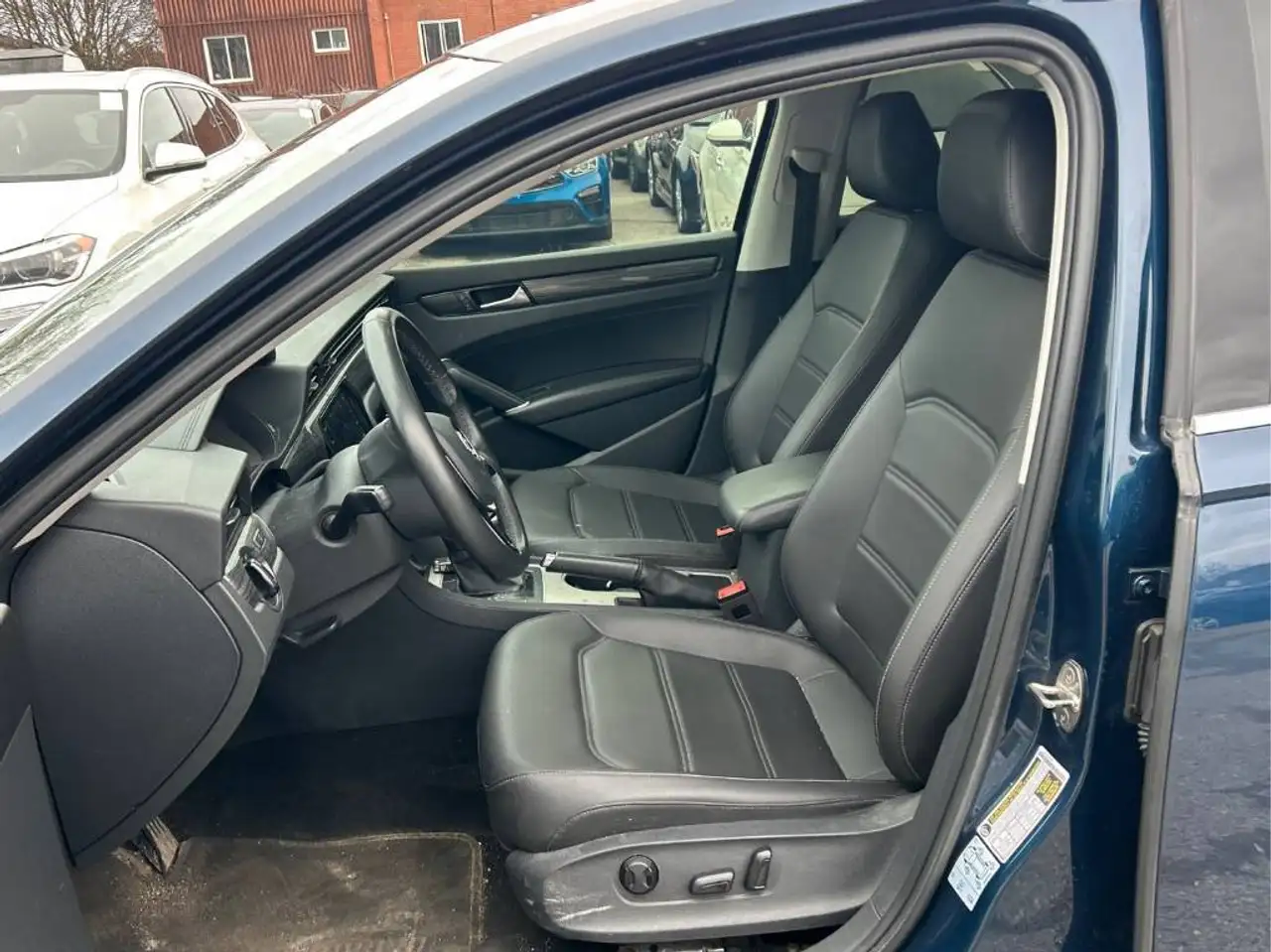 Volkswagen Passat снимка Volkswagen Passat