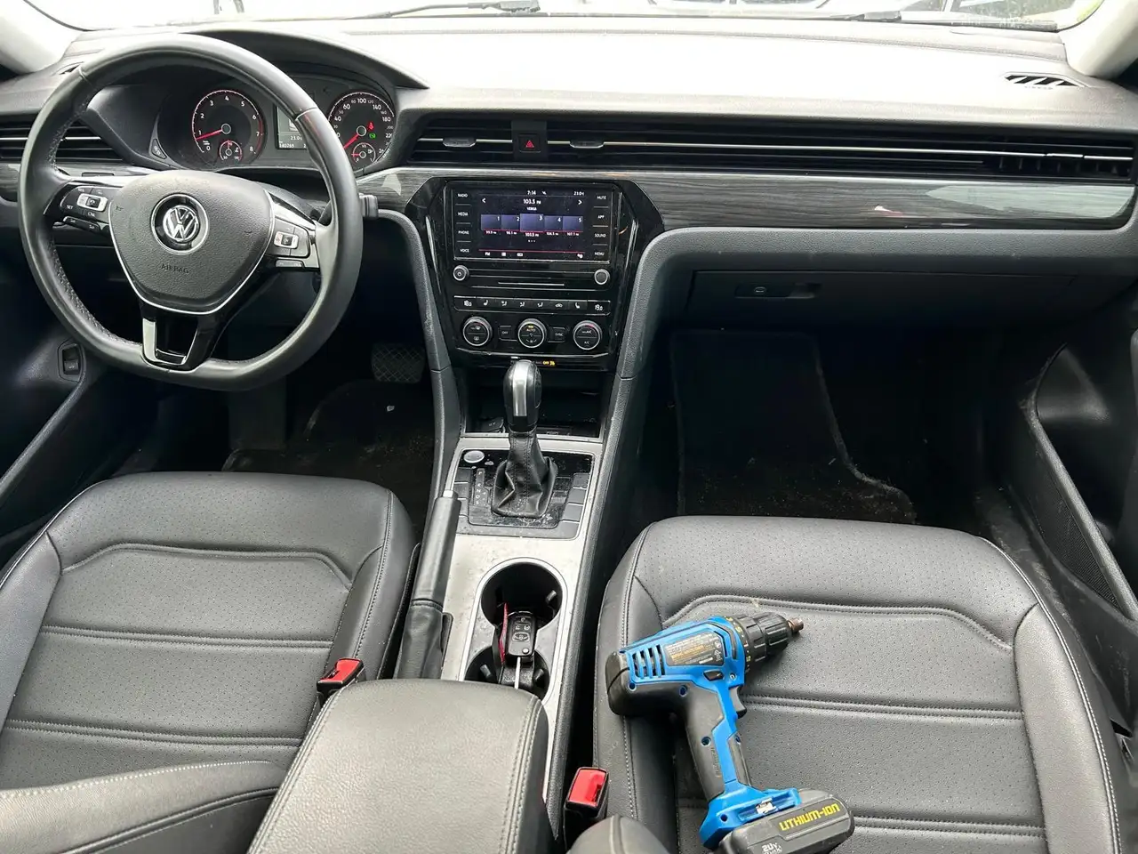 Volkswagen Passat снимка Volkswagen Passat