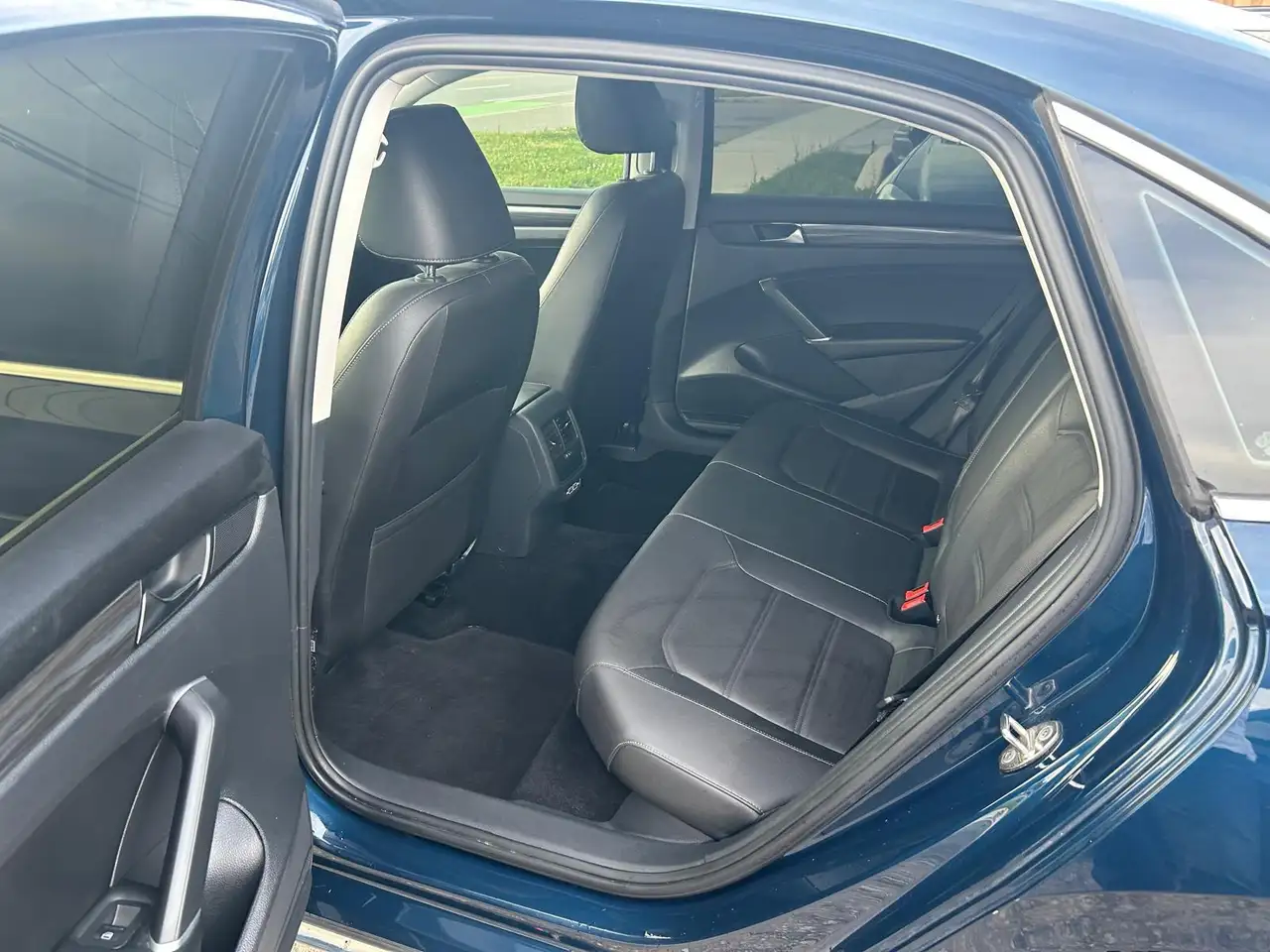 Volkswagen Passat снимка Volkswagen Passat
