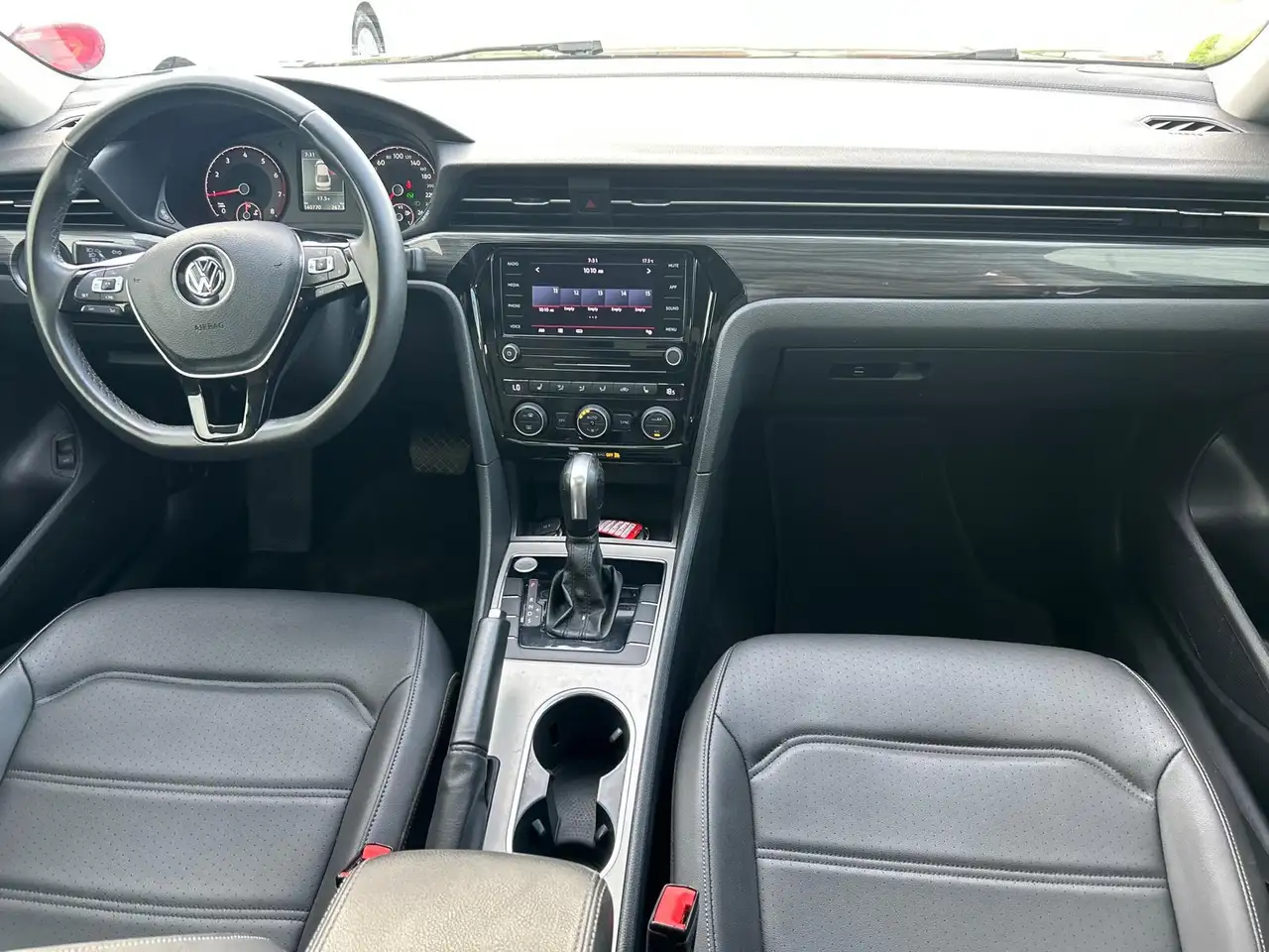 Volkswagen Passat снимка Volkswagen Passat