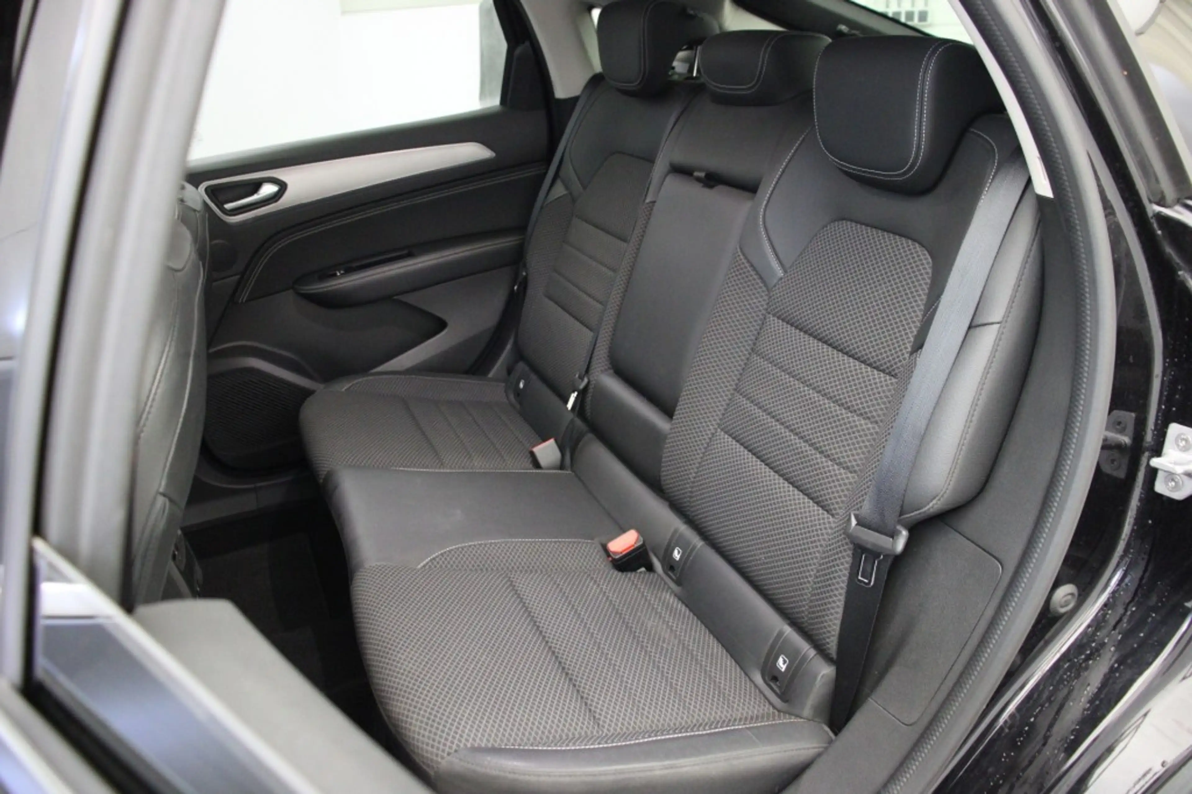 Renault Arkana 1.6 E-Tech Hybrid 145 Intens - Panorama, Digitaal — photo 11