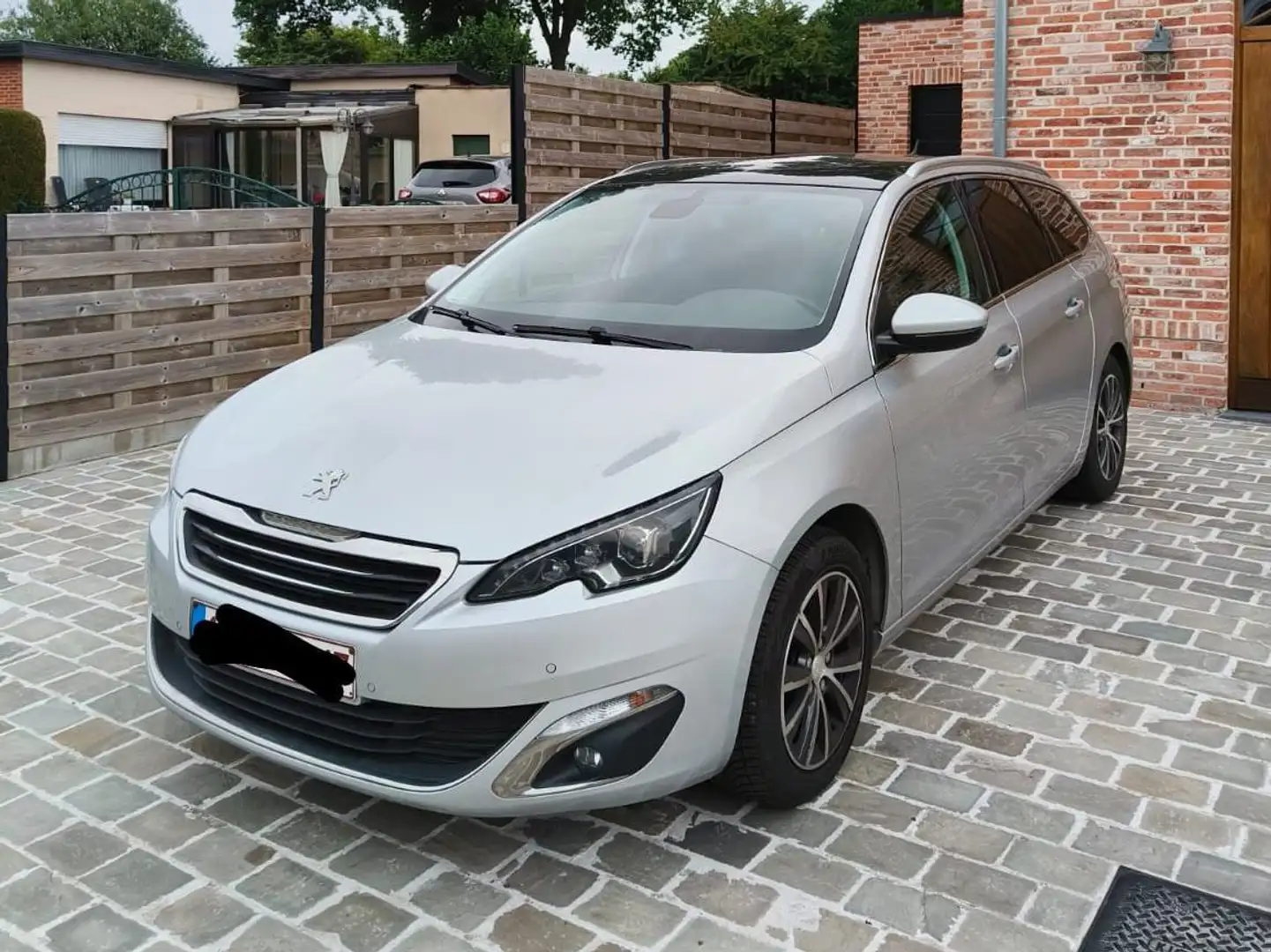 Peugeot 308 308 SW e-HDi 115 Stop srebrna - 1