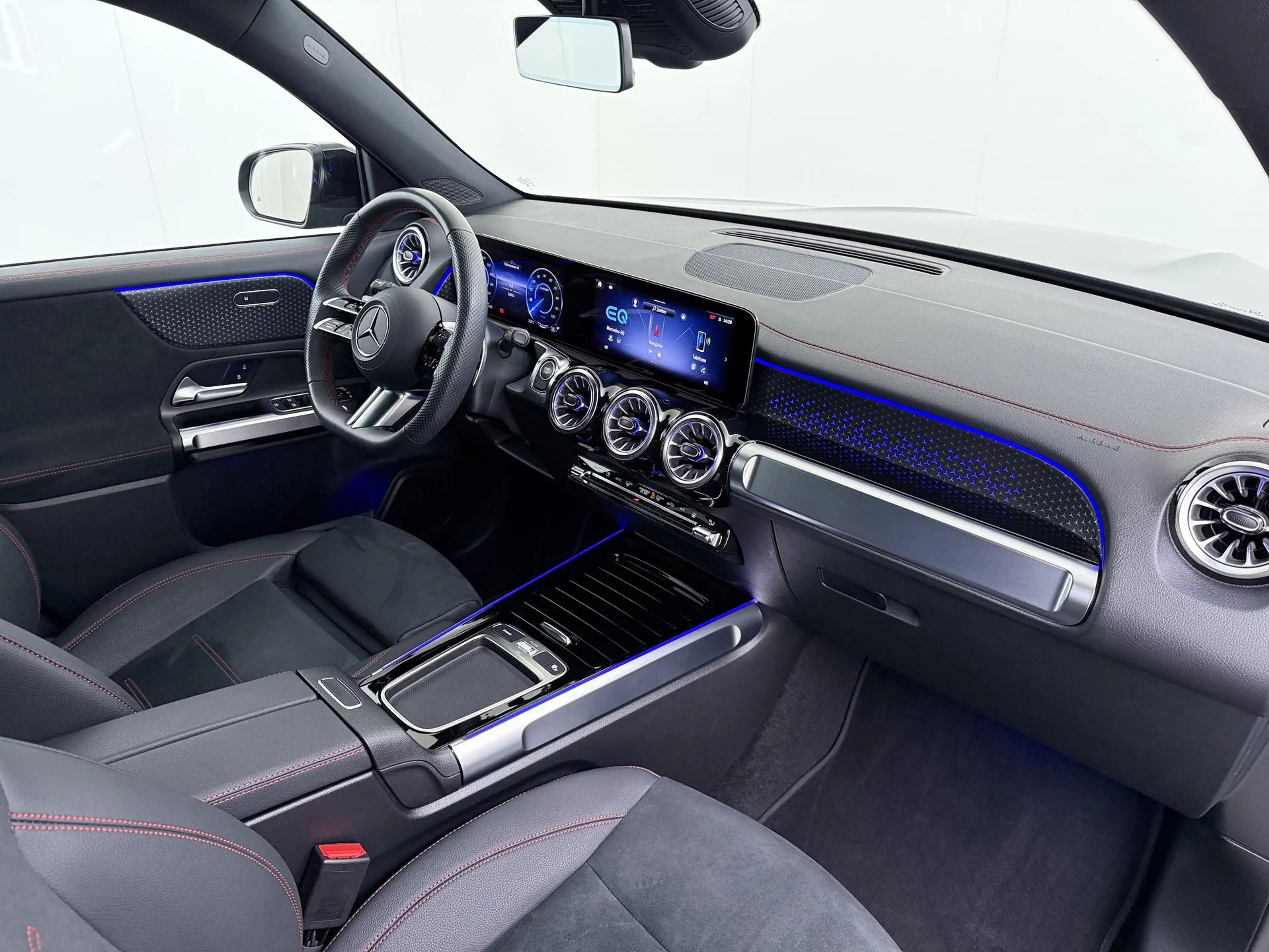 Mercedes-Benz EQB 250 250+ Business Solution AMG — photo 11