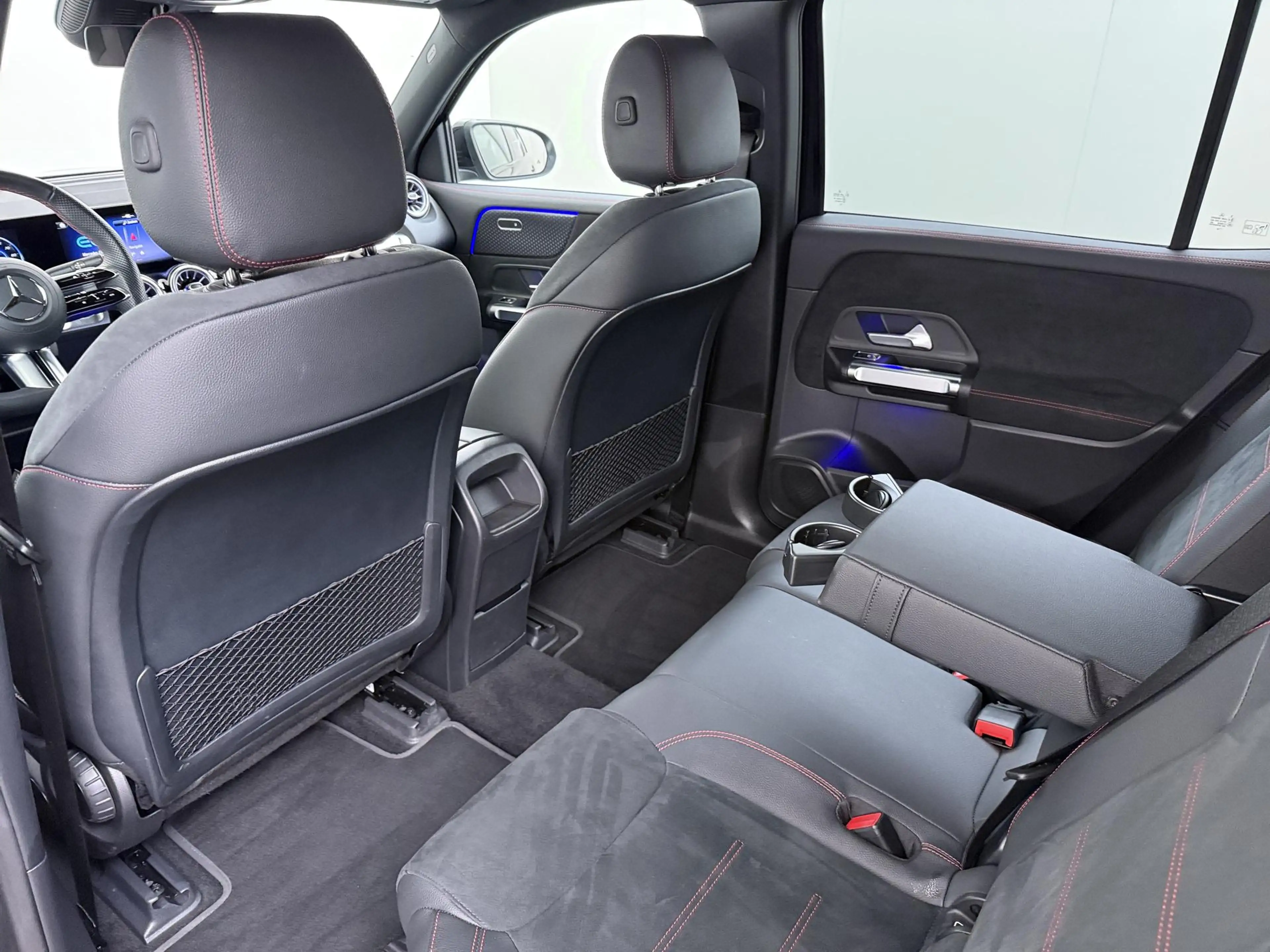 Mercedes-Benz EQB 250 250+ Business Solution AMG — photo 4