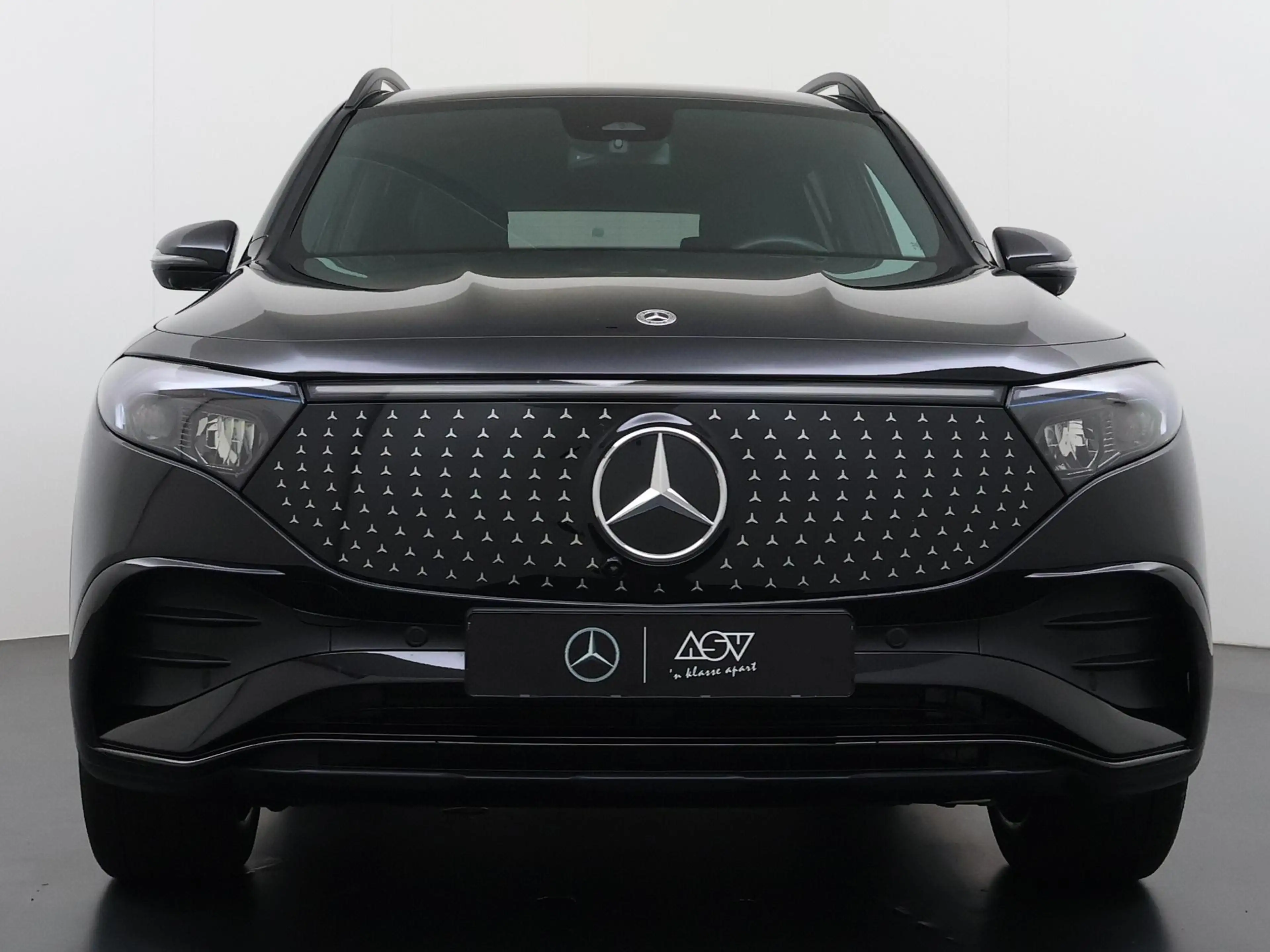 Mercedes-Benz EQB 250 250+ Business Solution AMG — photo 13