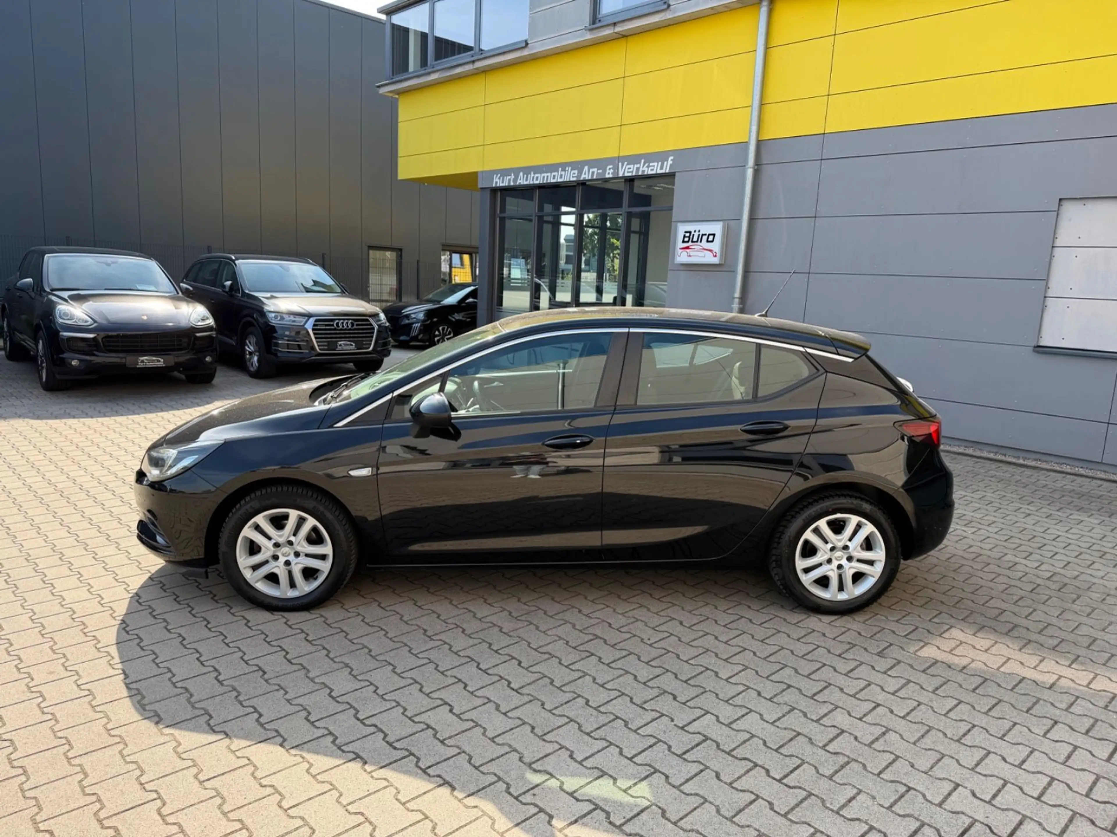 Opel Astra K Lim. Edition/AUTOMATIK/SHZ/KLIMAA*/TEMPO — photo 3
