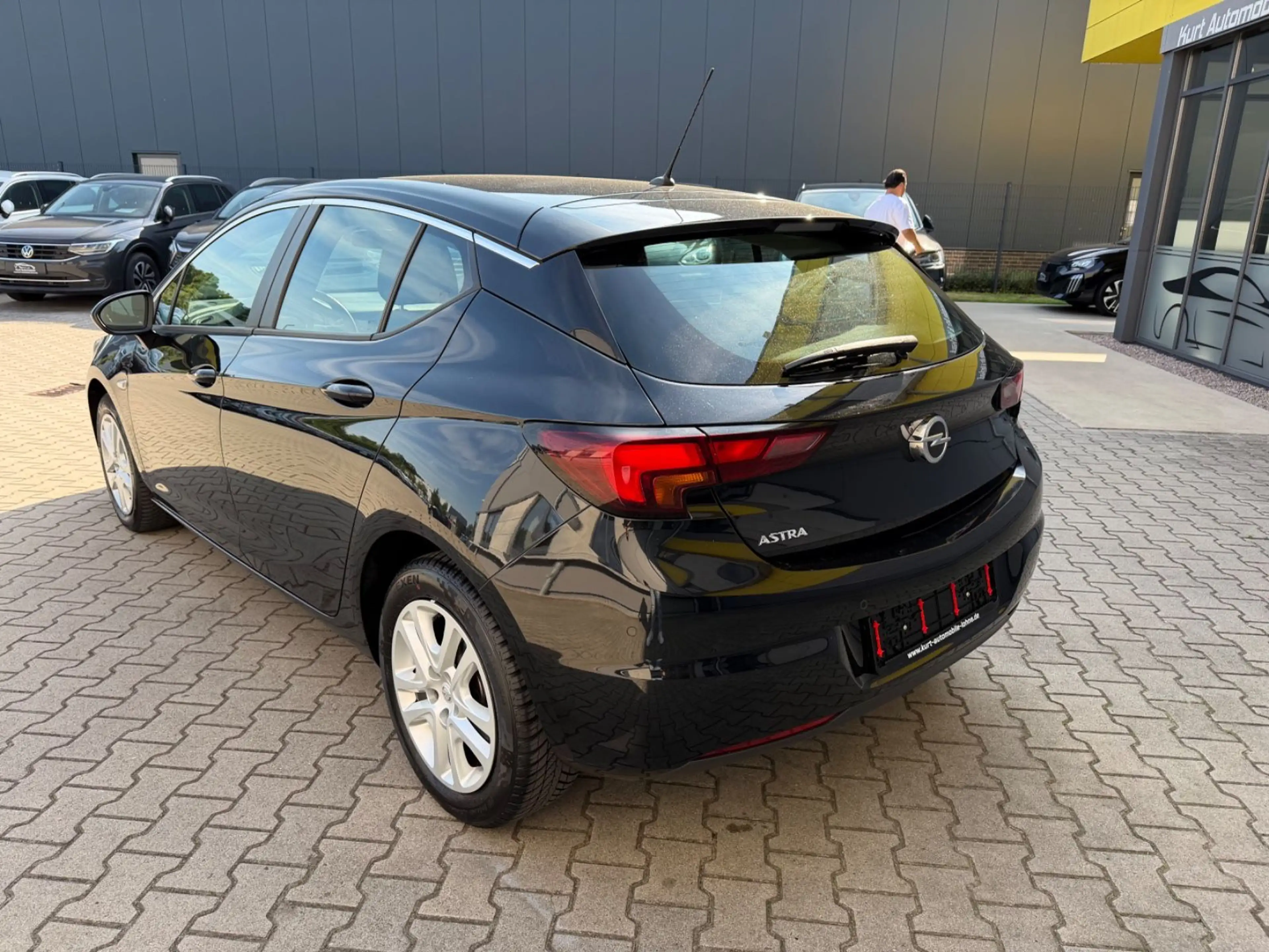 Opel Astra K Lim. Edition/AUTOMATIK/SHZ/KLIMAA*/TEMPO — photo 4