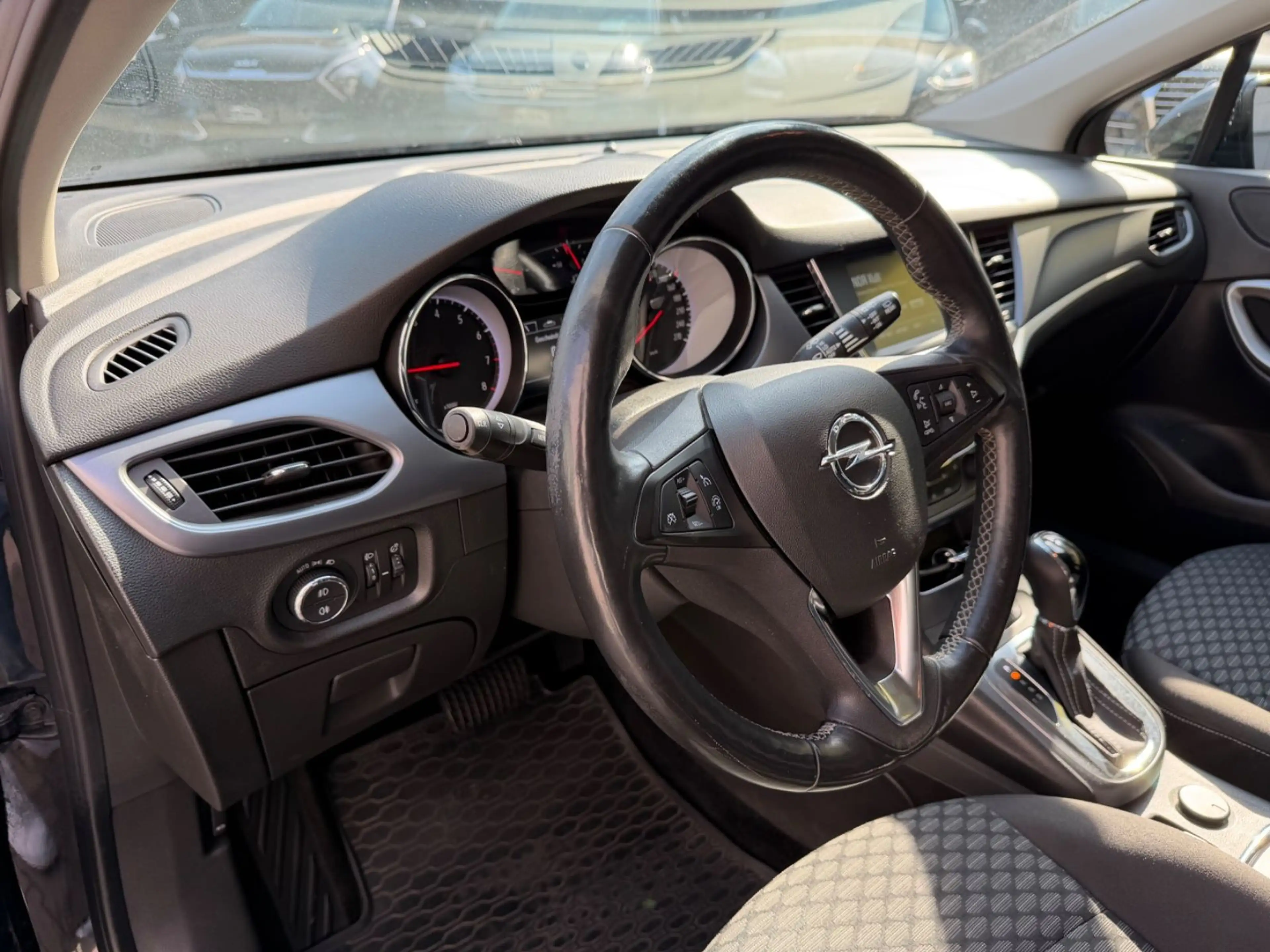 Opel Astra K Lim. Edition/AUTOMATIK/SHZ/KLIMAA*/TEMPO — photo 13