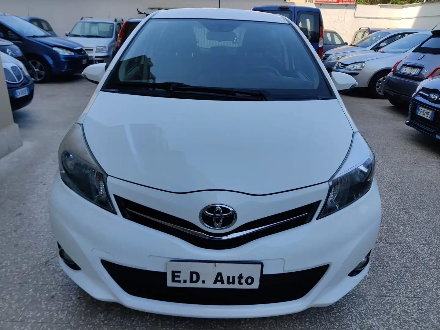 Toyota Yaris Yaris III 2011 5p 1.4 d-4d Style Bianco - 2