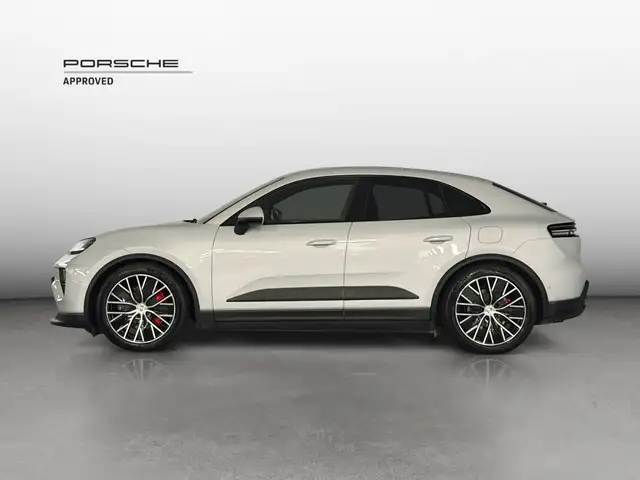 Porsche Macan view 2