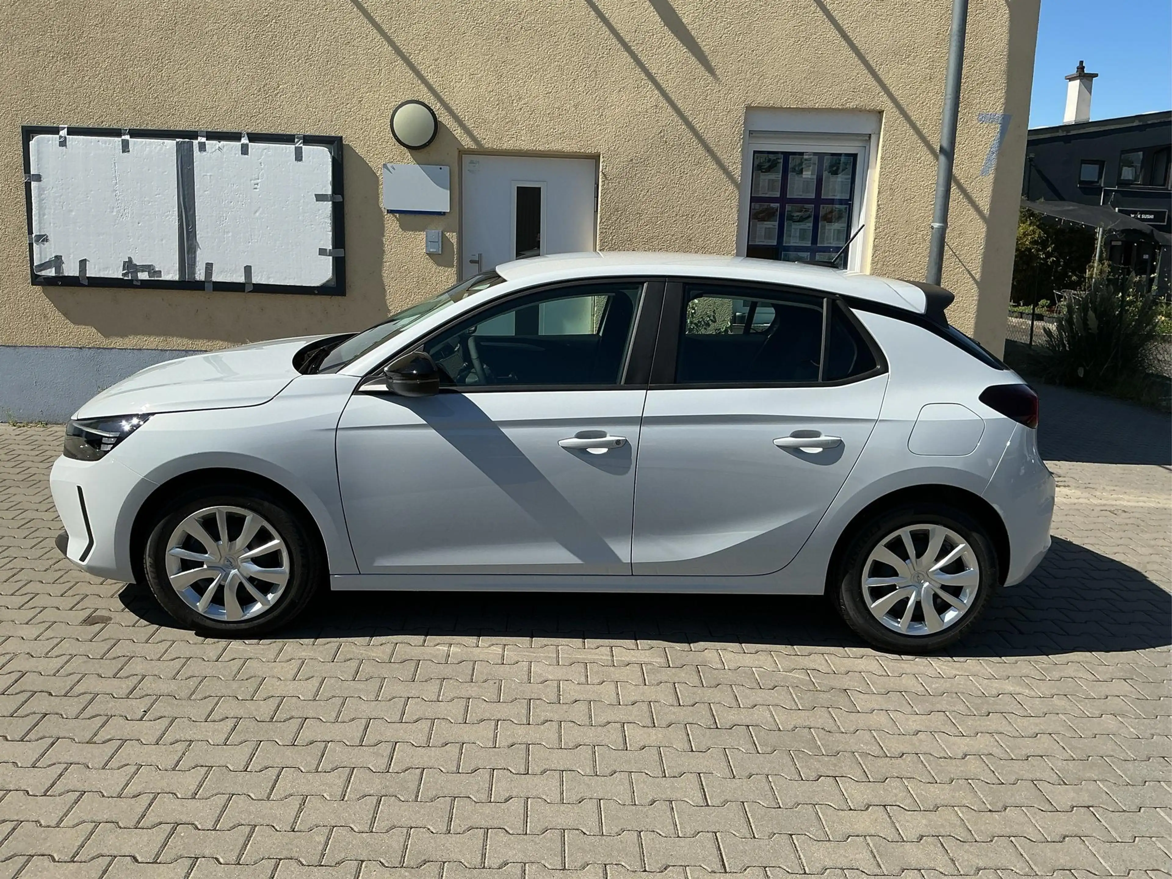 Opel Corsa Edition Klimaanlage Radio Sitzheizung vorn PDC ... — photo 3