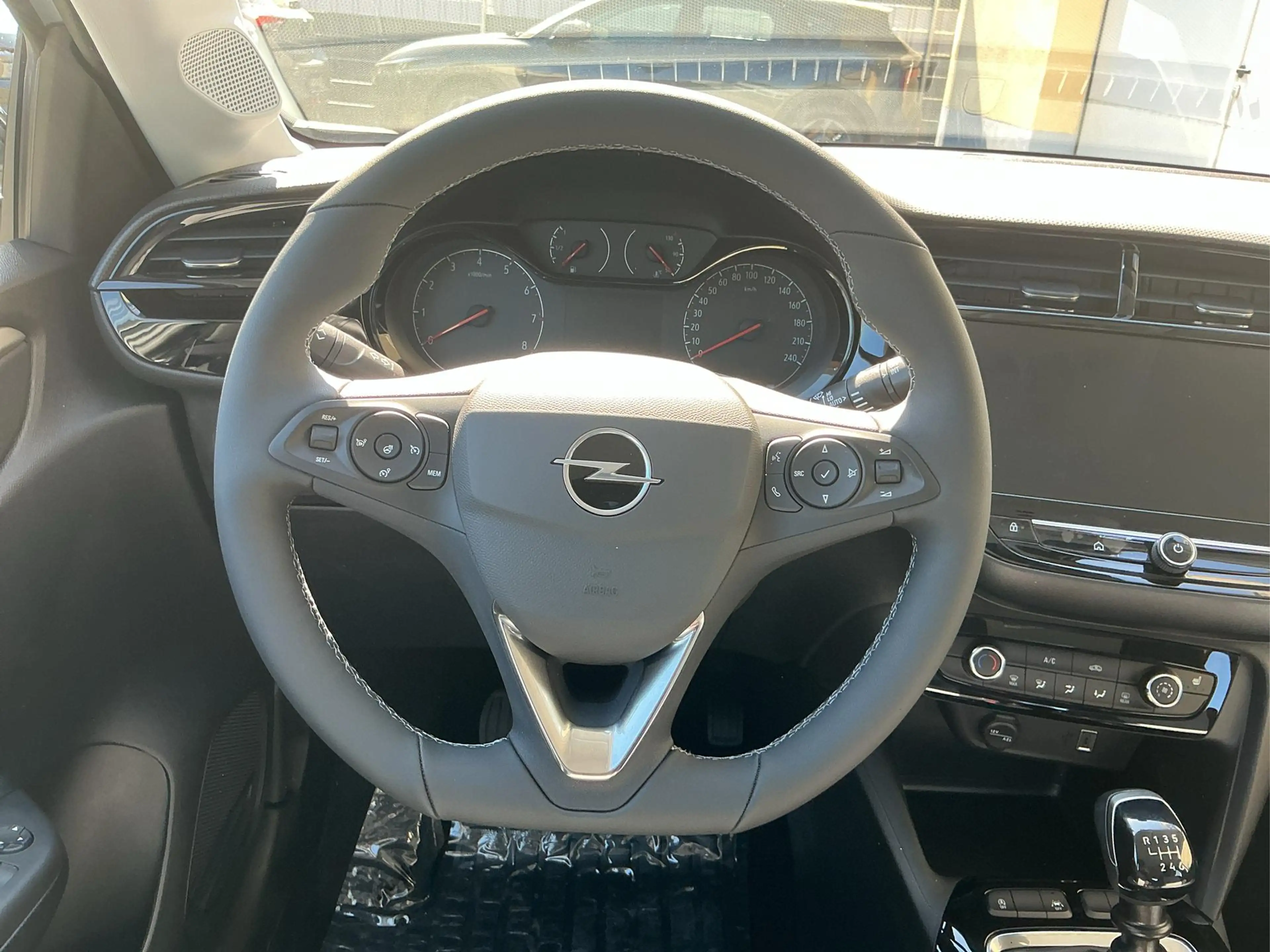 Opel Corsa Edition Klimaanlage Radio Sitzheizung vorn PDC ... — photo 15