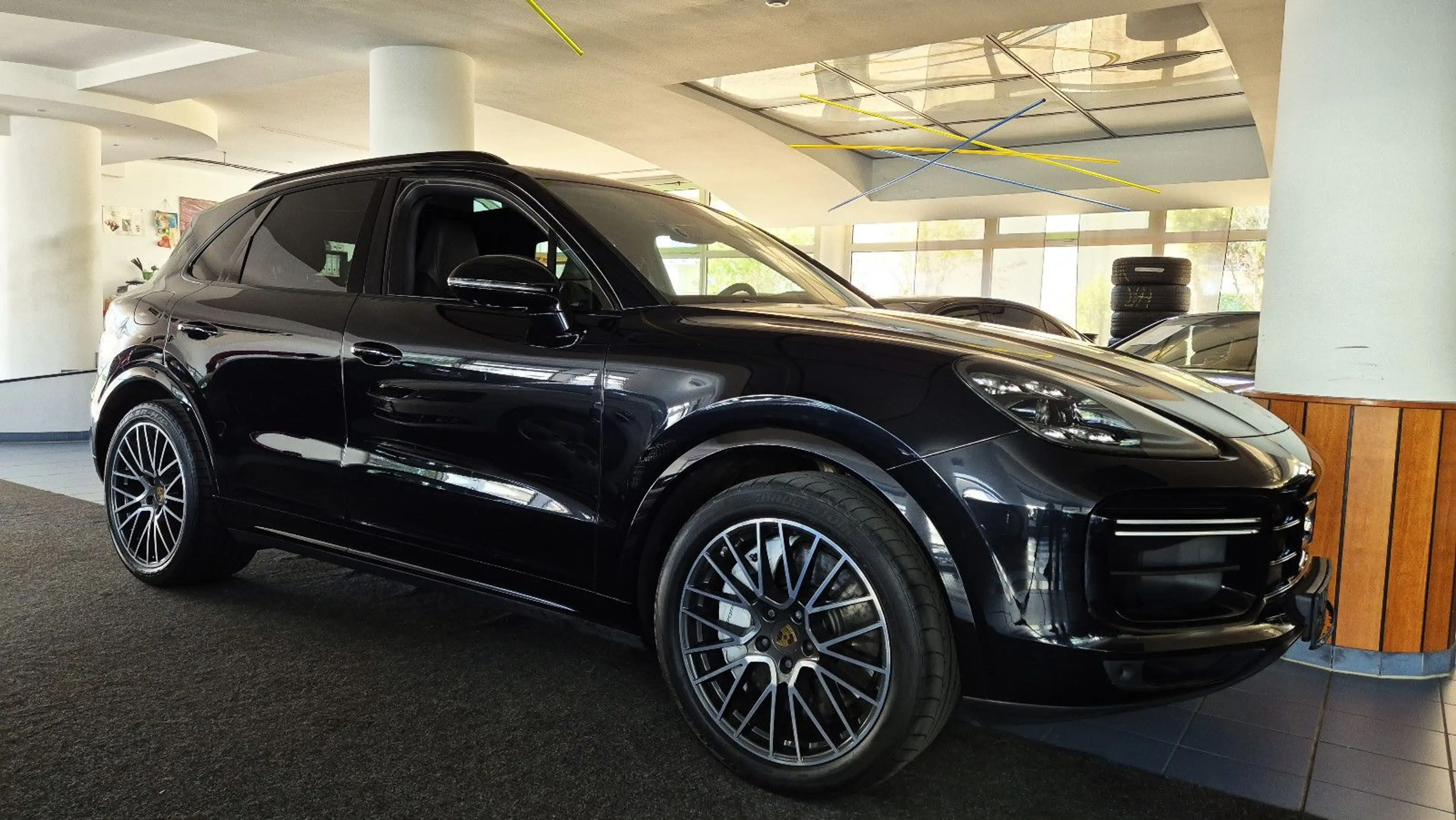 Porsche Cayenne Turbo/21"/360°/Bose/Leder/Pano/Soft/Stand — photo 3