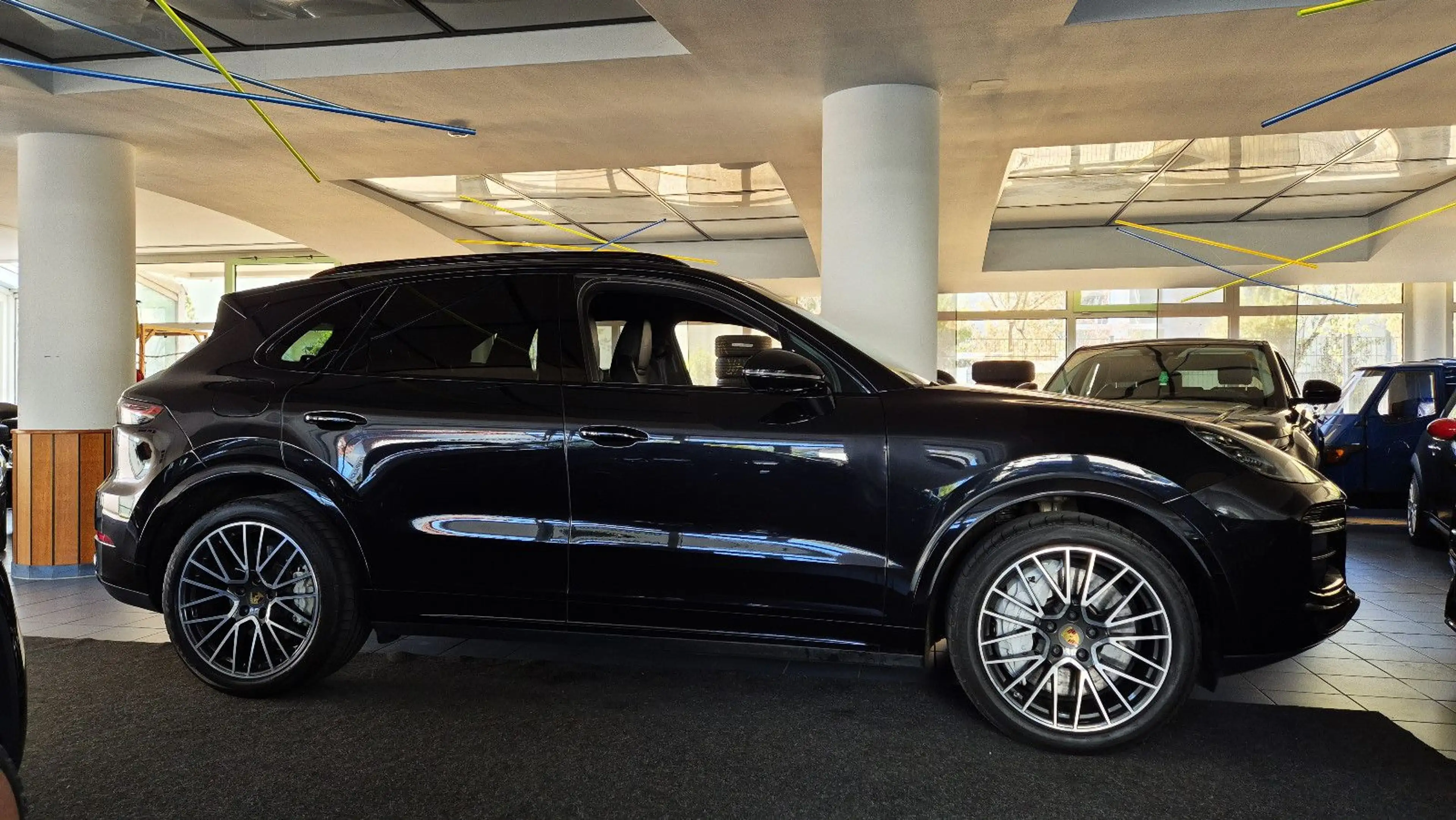 Porsche Cayenne Turbo/21"/360°/Bose/Leder/Pano/Soft/Stand — photo 4