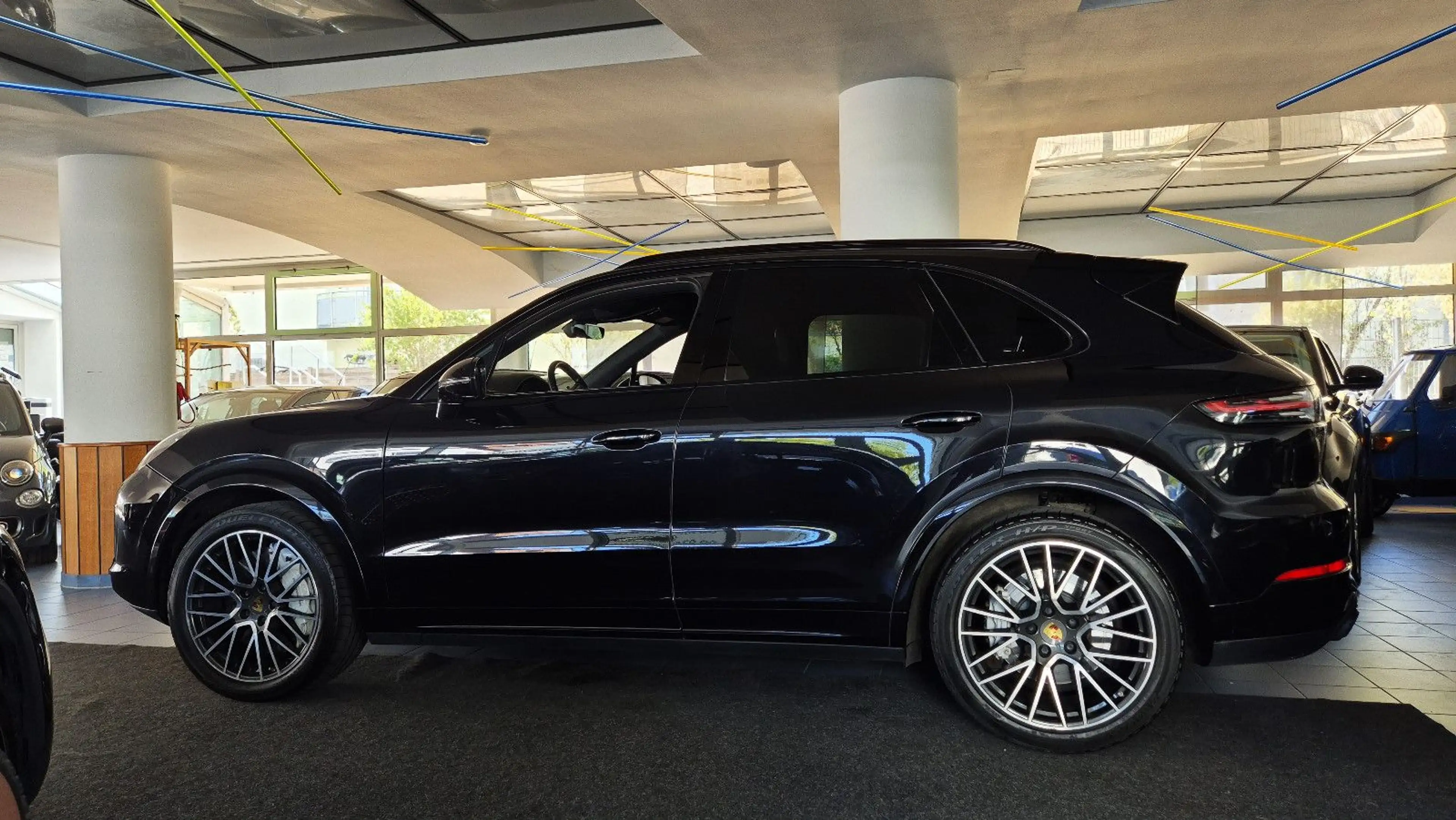 Porsche Cayenne Turbo/21"/360°/Bose/Leder/Pano/Soft/Stand — photo 9