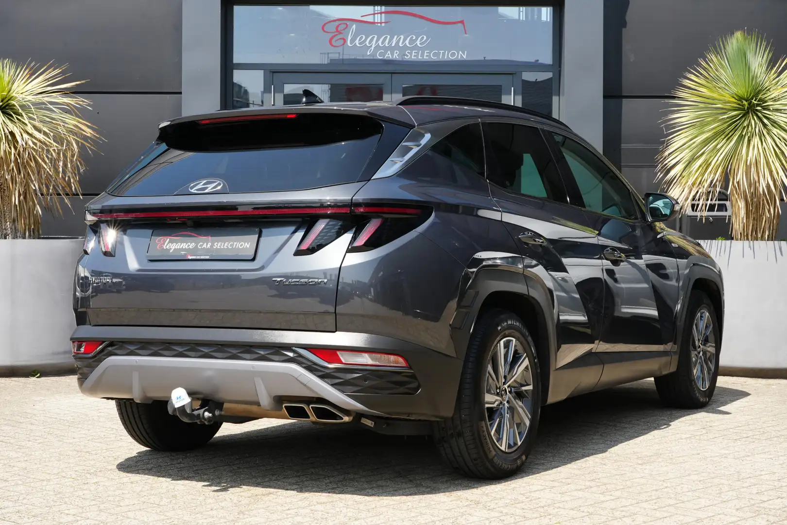 Hyundai TUCSON 1.6 T-GDI MHEV Comfort Smart 150pk Stoelverwarming Zwart - 2