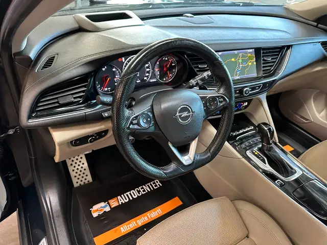 Opel Insignia view 9