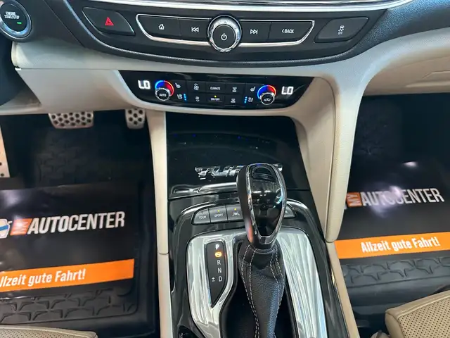 Opel Insignia view 8