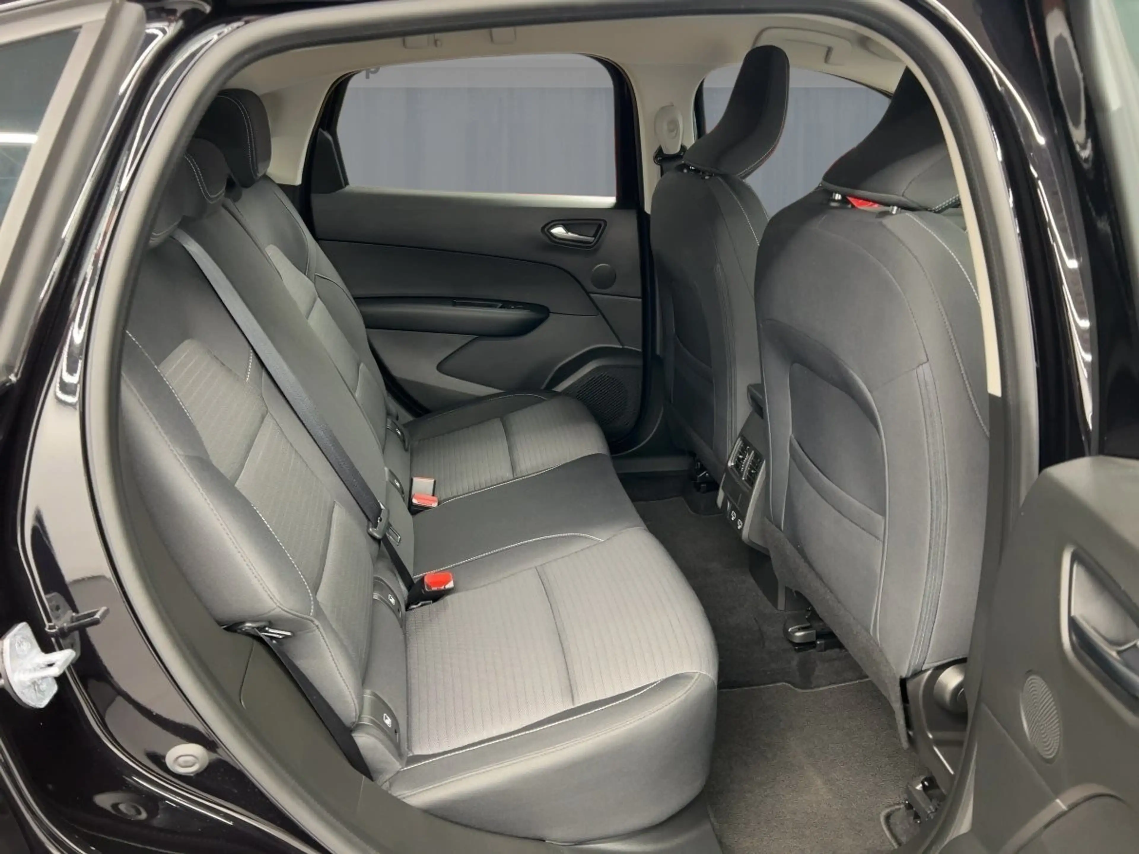 Renault Arkana EVOLUTION TCe 140 EDC RÜCKFAHRKAMERA — photo 9