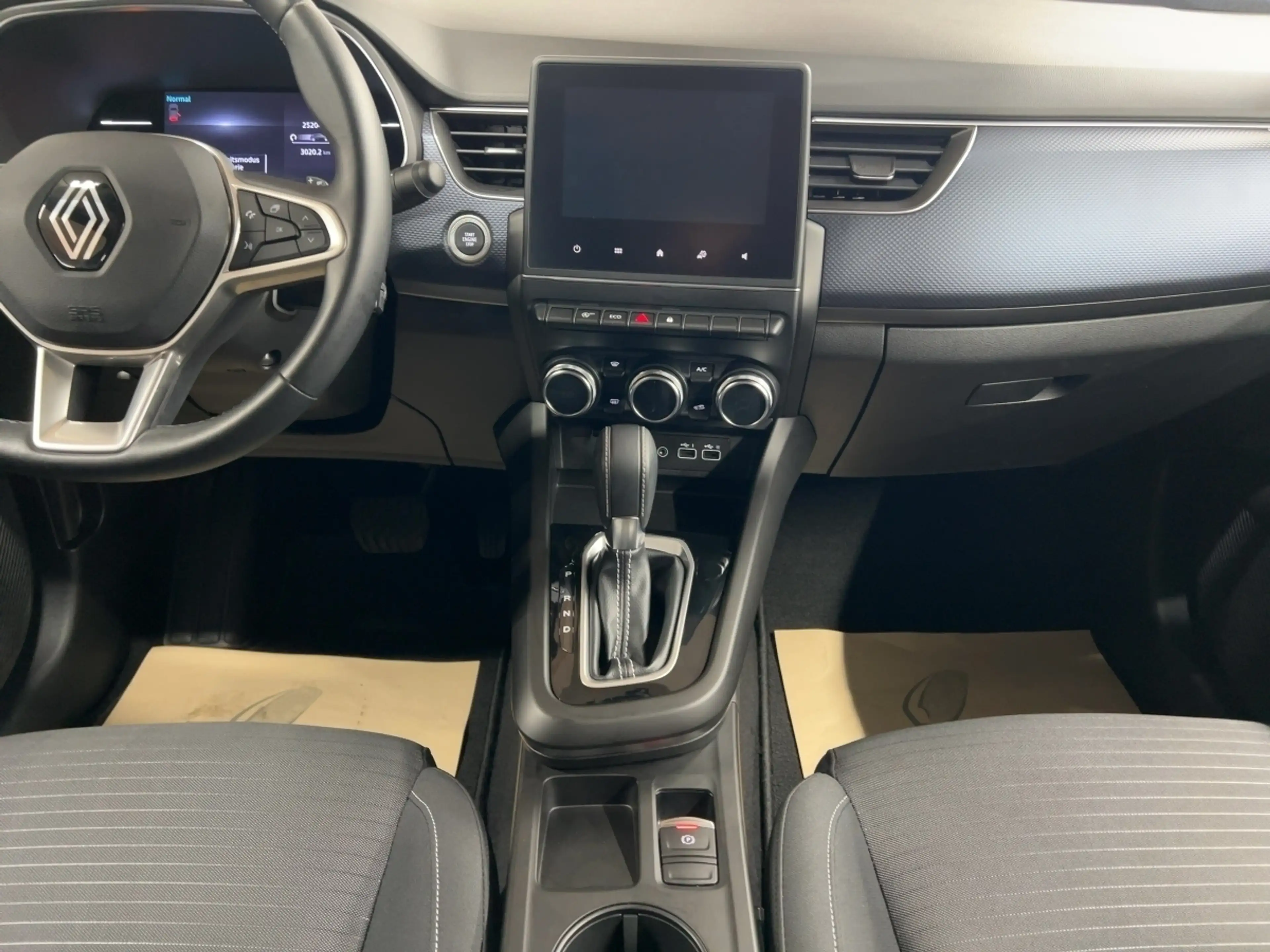 Renault Arkana EVOLUTION TCe 140 EDC RÜCKFAHRKAMERA — photo 12