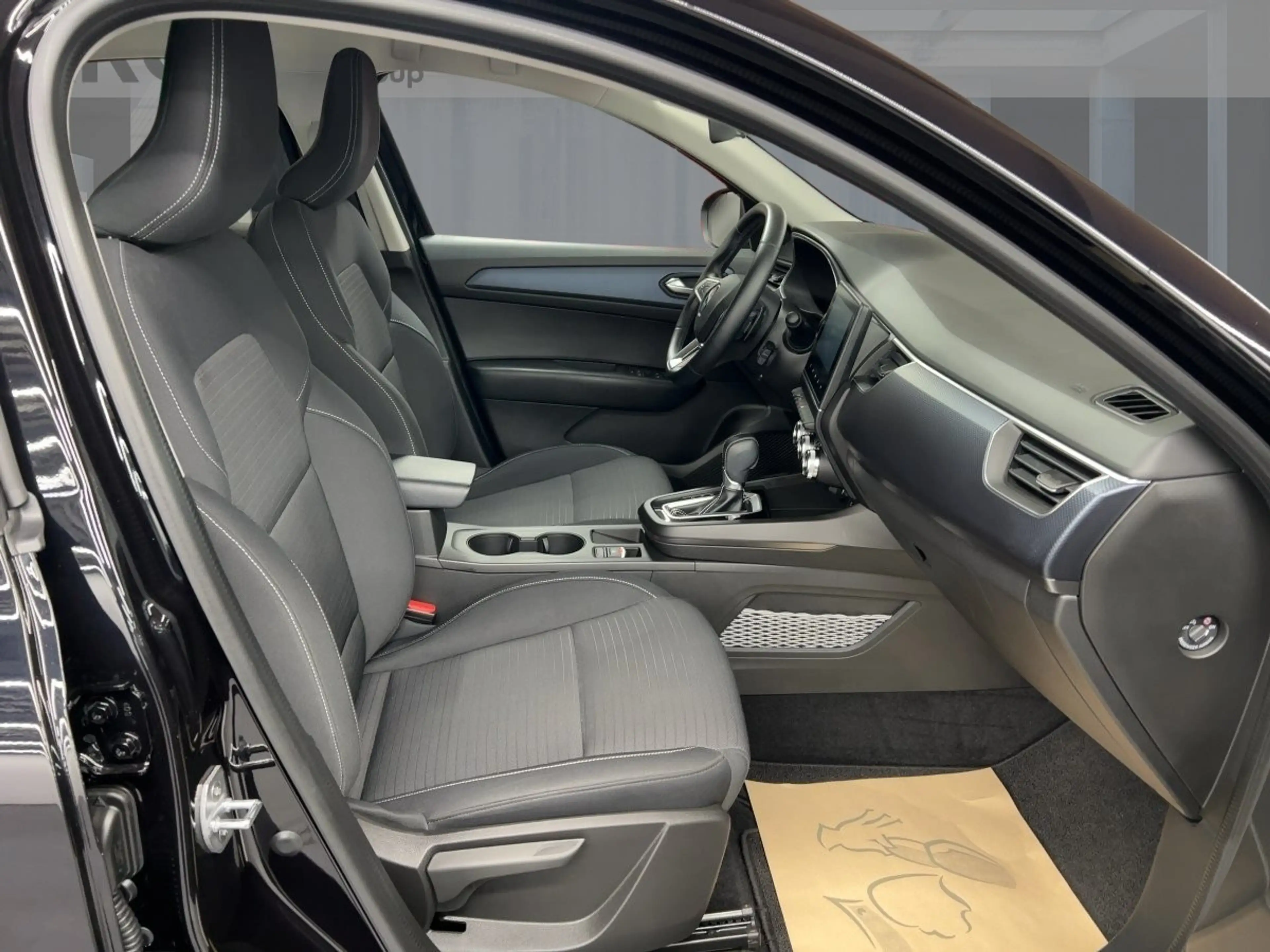 Renault Arkana EVOLUTION TCe 140 EDC RÜCKFAHRKAMERA — photo 8