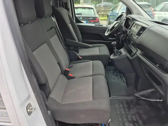 Opel Vivaro view 12