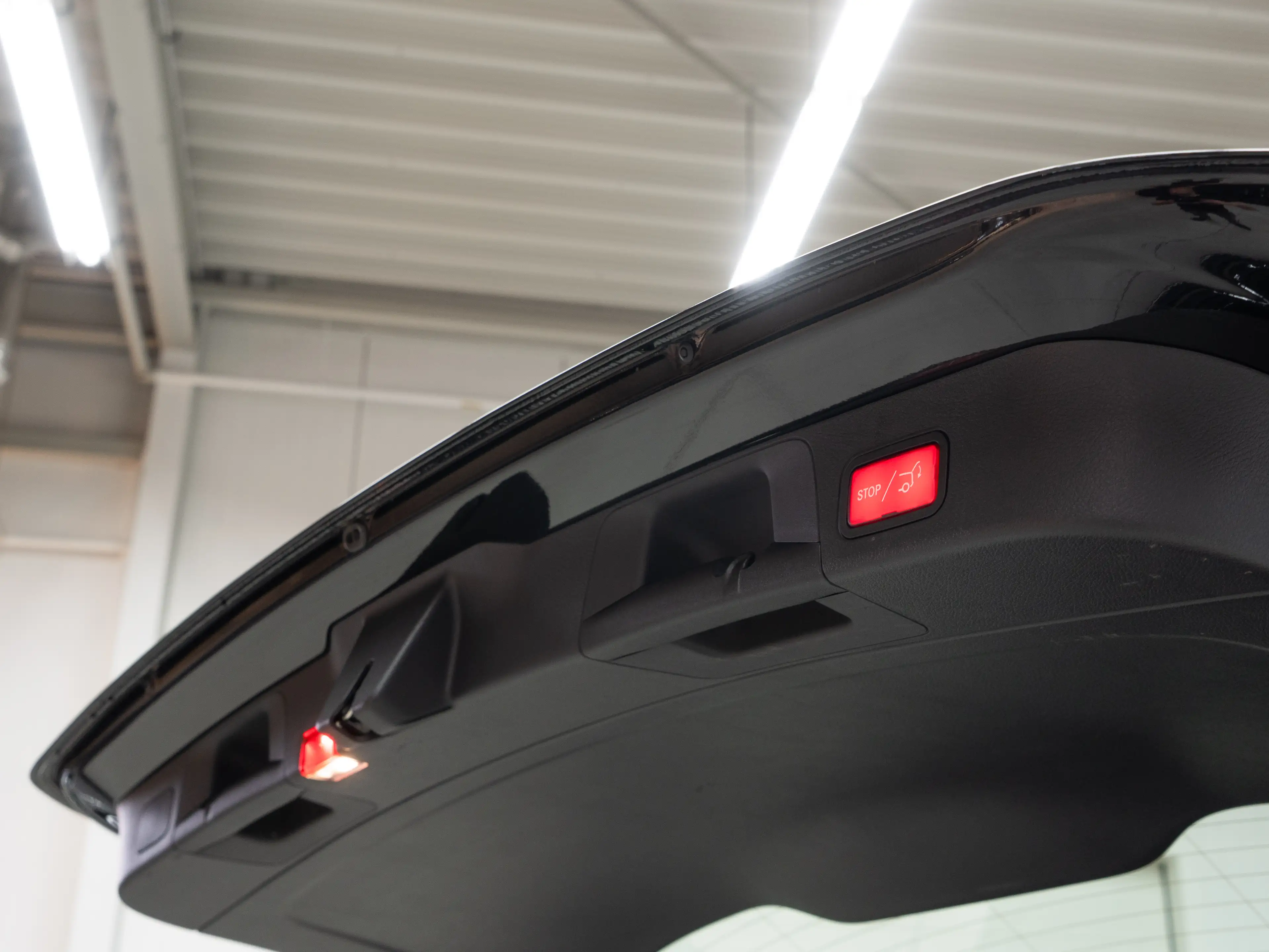 Mercedes-Benz EQB 250 Progressive Line | Dodehoek Camera LED Sfeerlicht — photo 15