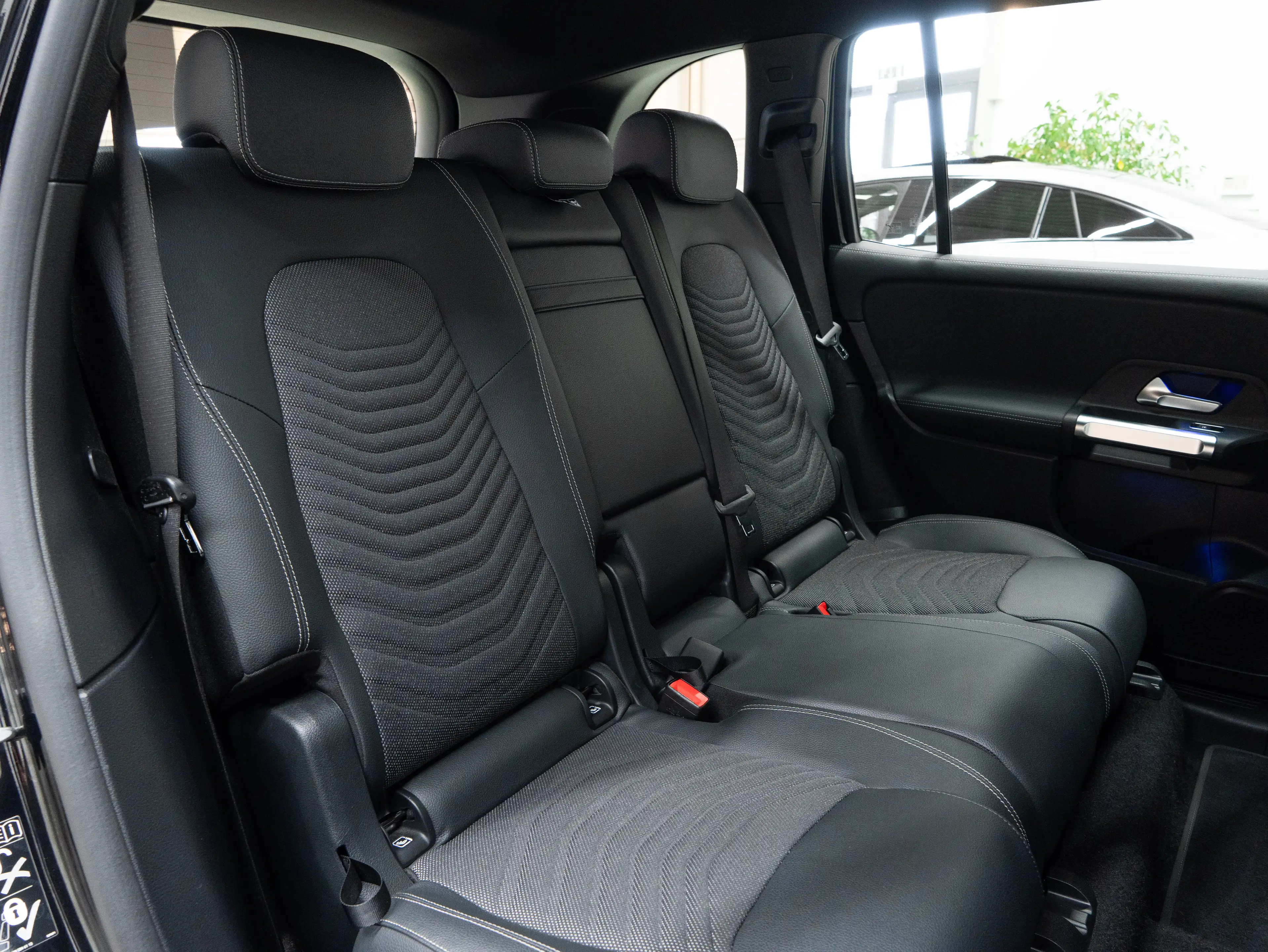Mercedes-Benz EQB 250 Progressive Line | Dodehoek Camera LED Sfeerlicht — photo 13