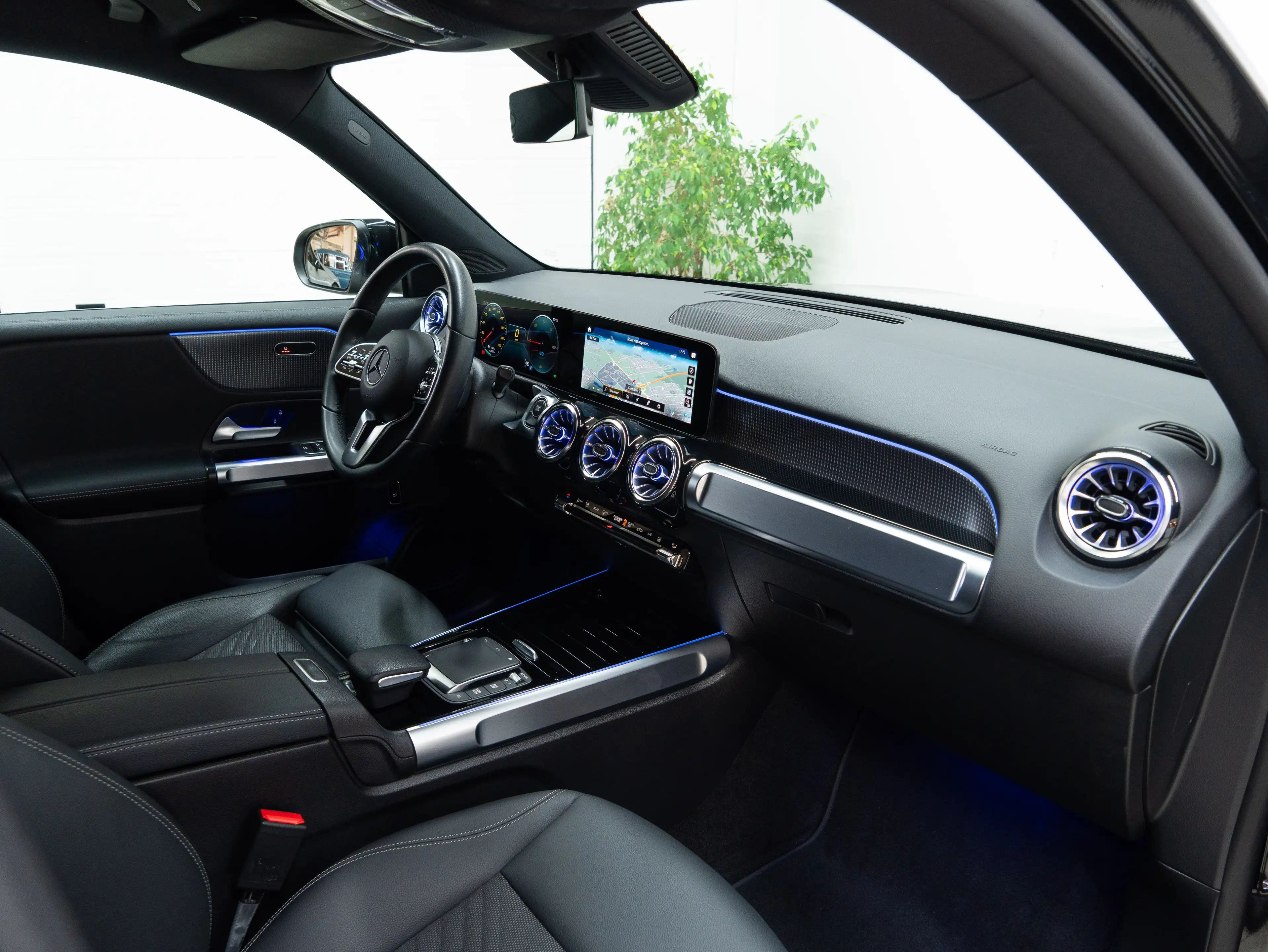 Mercedes-Benz EQB 250 Progressive Line | Dodehoek Camera LED Sfeerlicht — photo 10