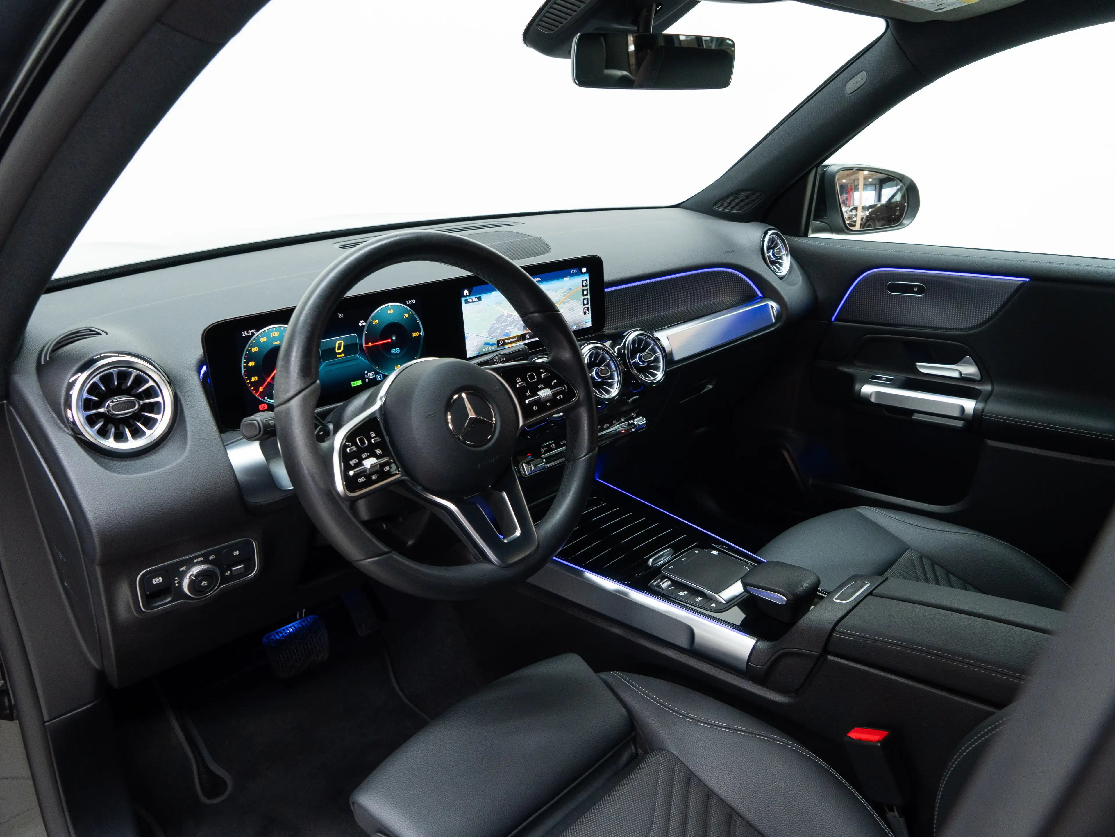 Mercedes-Benz EQB 250 Progressive Line | Dodehoek Camera LED Sfeerlicht — photo 6