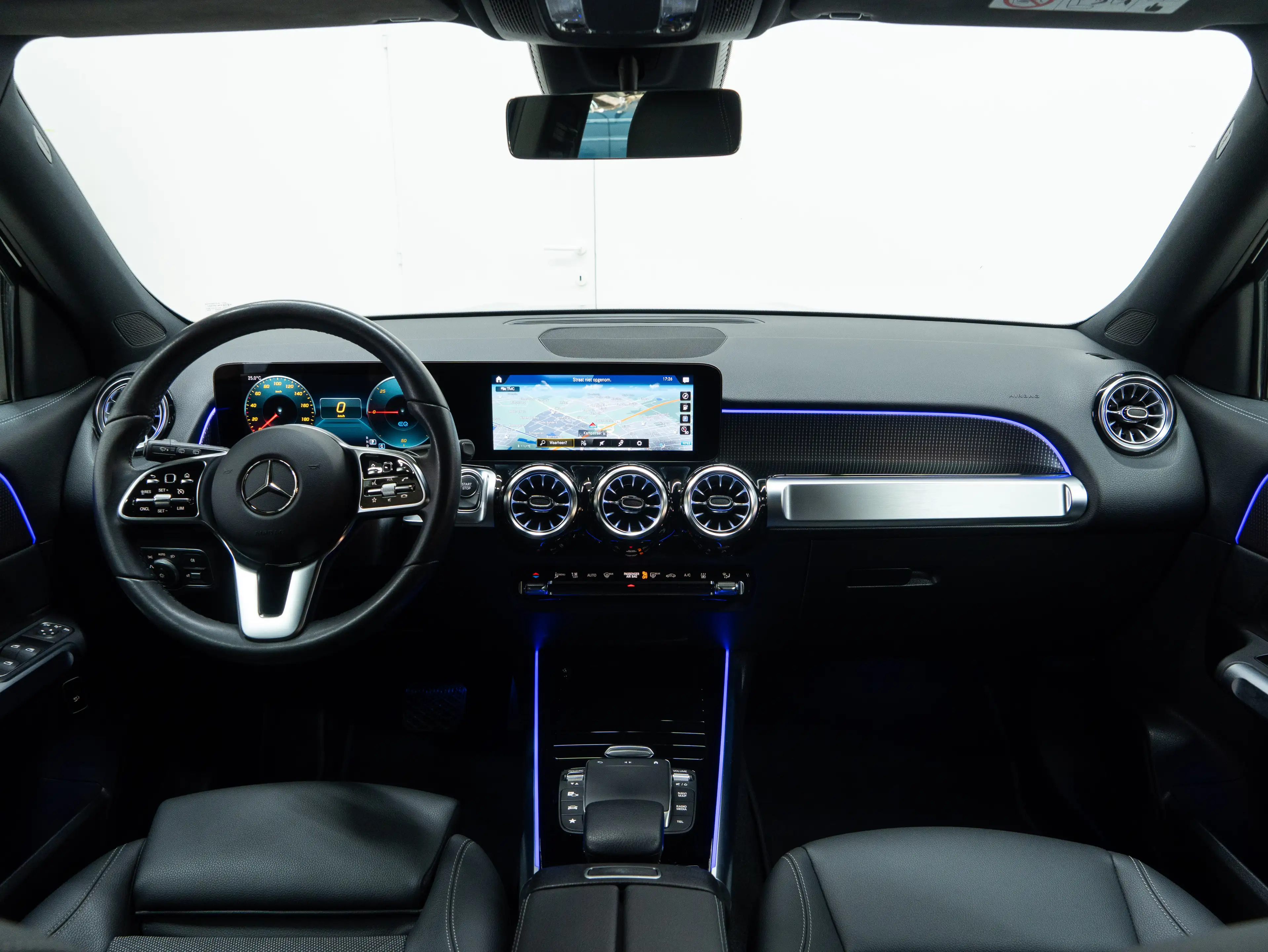 Mercedes-Benz EQB 250 Progressive Line | Dodehoek Camera LED Sfeerlicht — photo 3