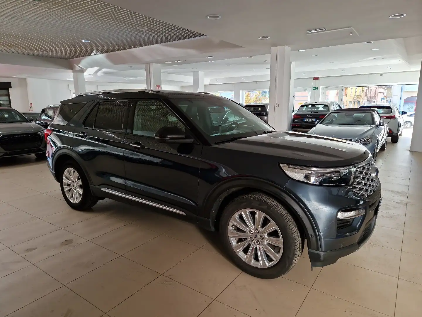 Ford Explorer 3.0 PHEV 457cv A10 AWD Platinum Tetto Pelle Navi Blau - 2