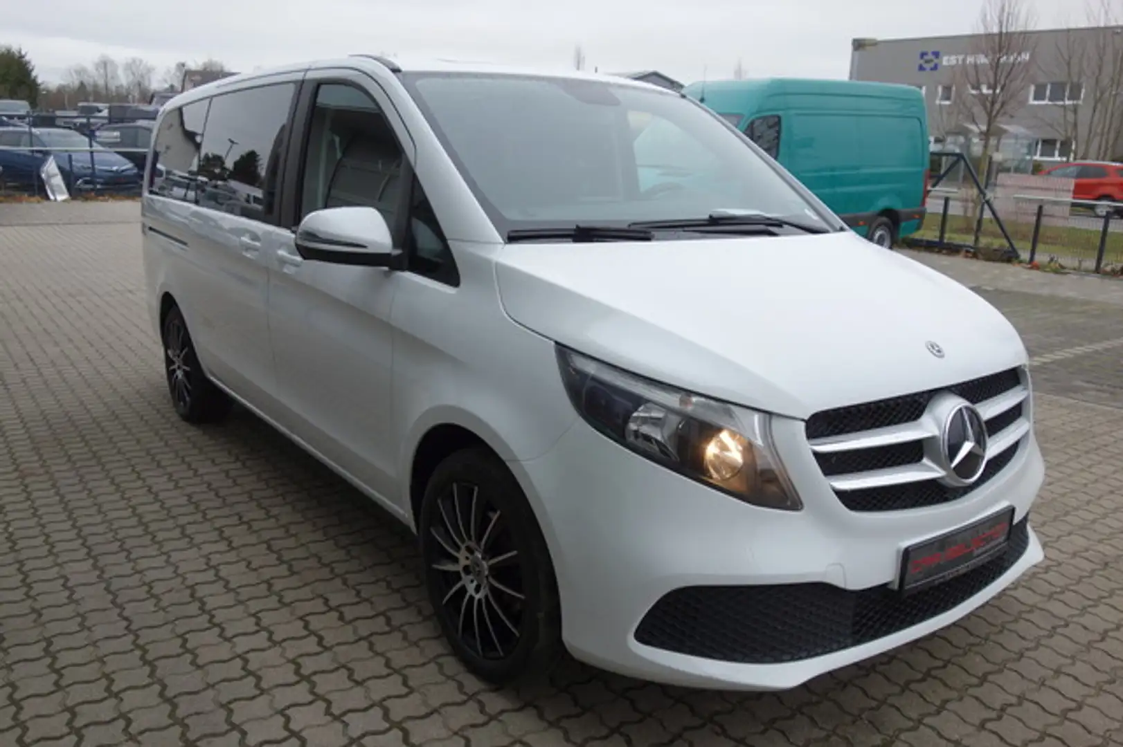 Mercedes-Benz V 220 d Rise Lang 2sTÜR/7SITZER/19"/MBUX/9-G/KAM Weiß - 2