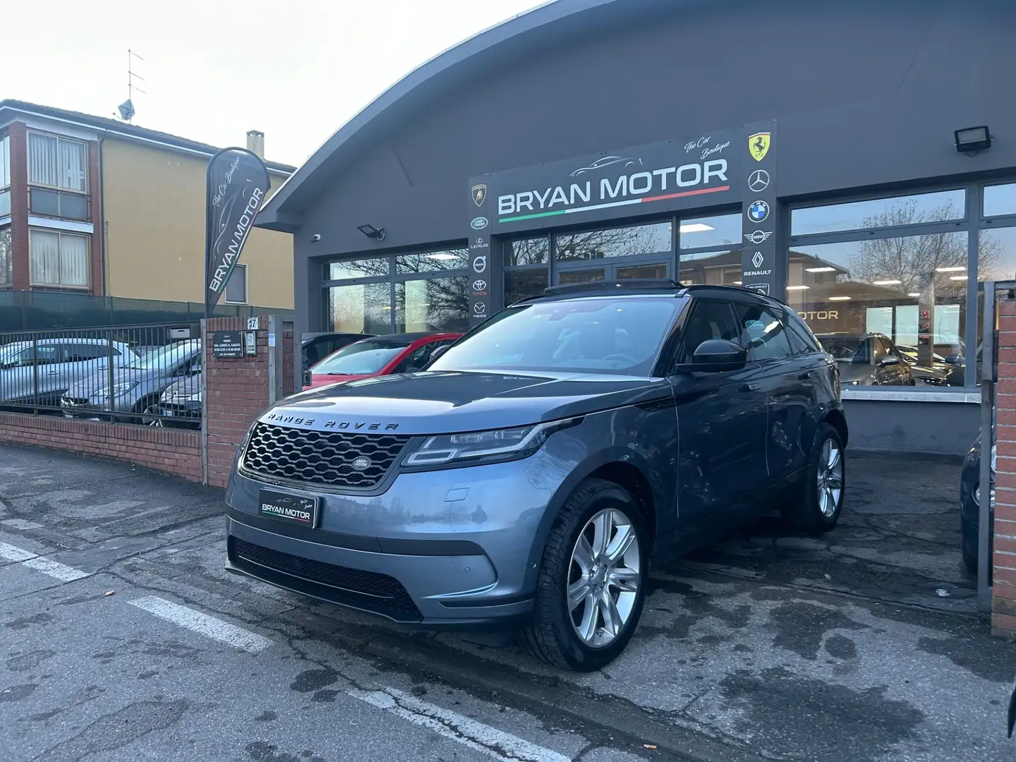 Land Rover Range Rover Velar Range Rover Velar 2.0D I4 240 CV R-Dynamic S Grigio - 1
