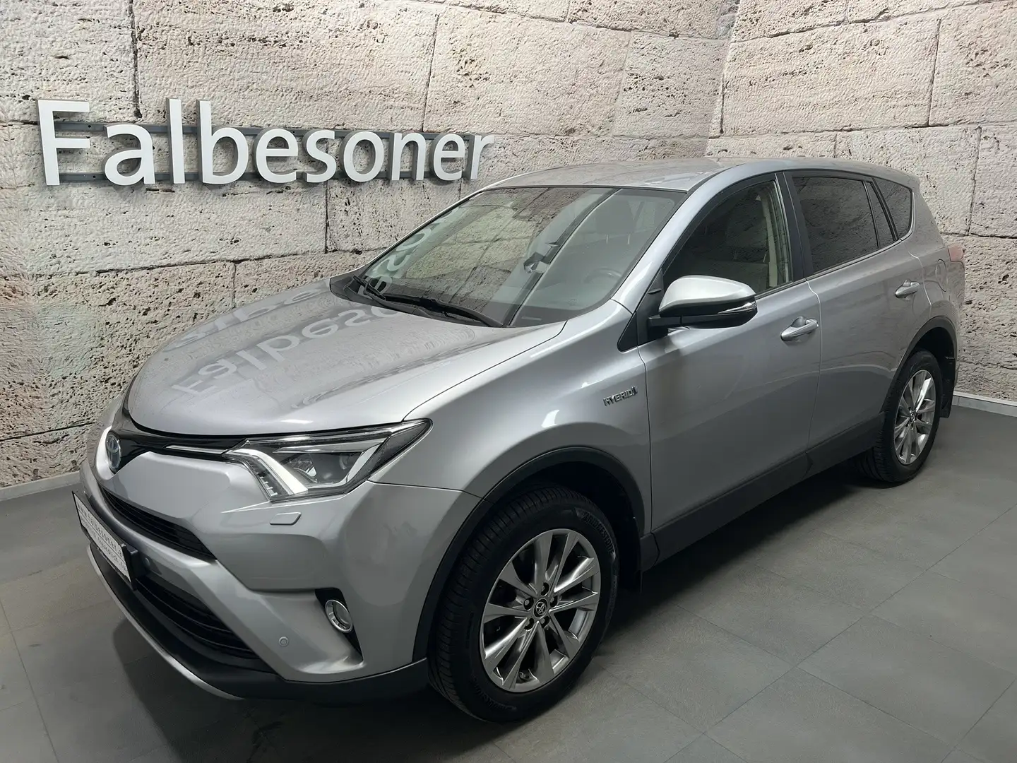 Toyota RAV 4 RAV4 2,5 Hybrid Lounge 4x4 Aut. Silber - 1