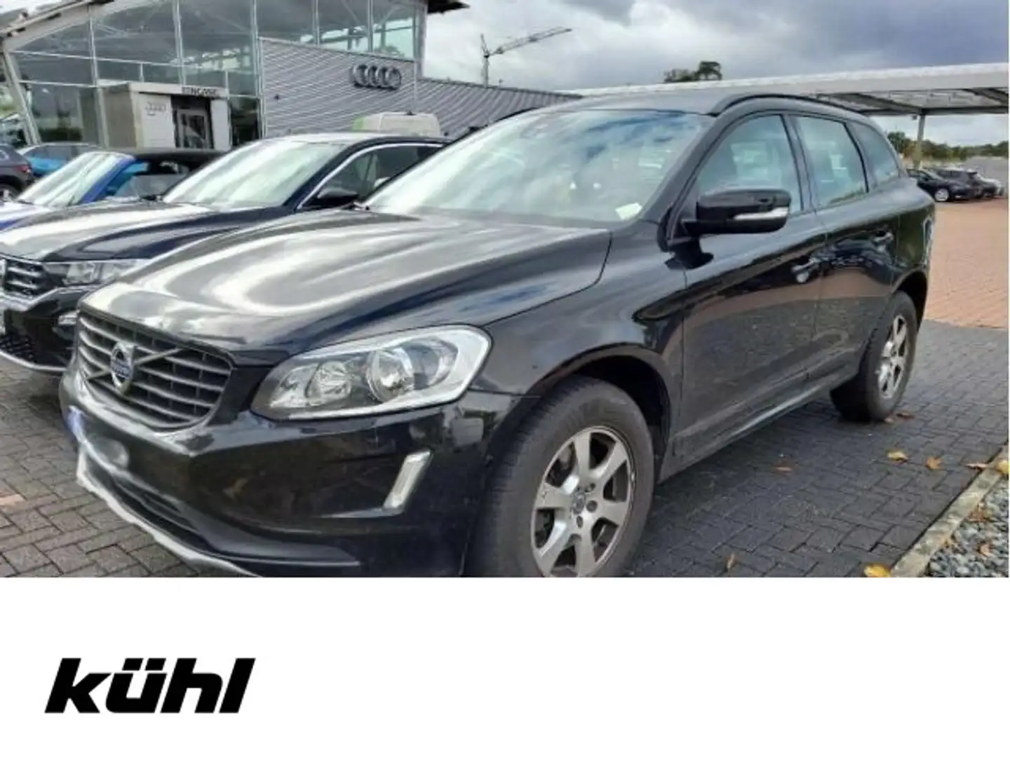 Volvo XC60 D3 Kinetic Grau - 1