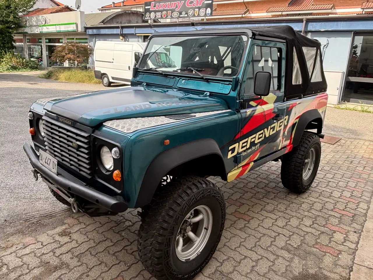 Land Rover Defender
