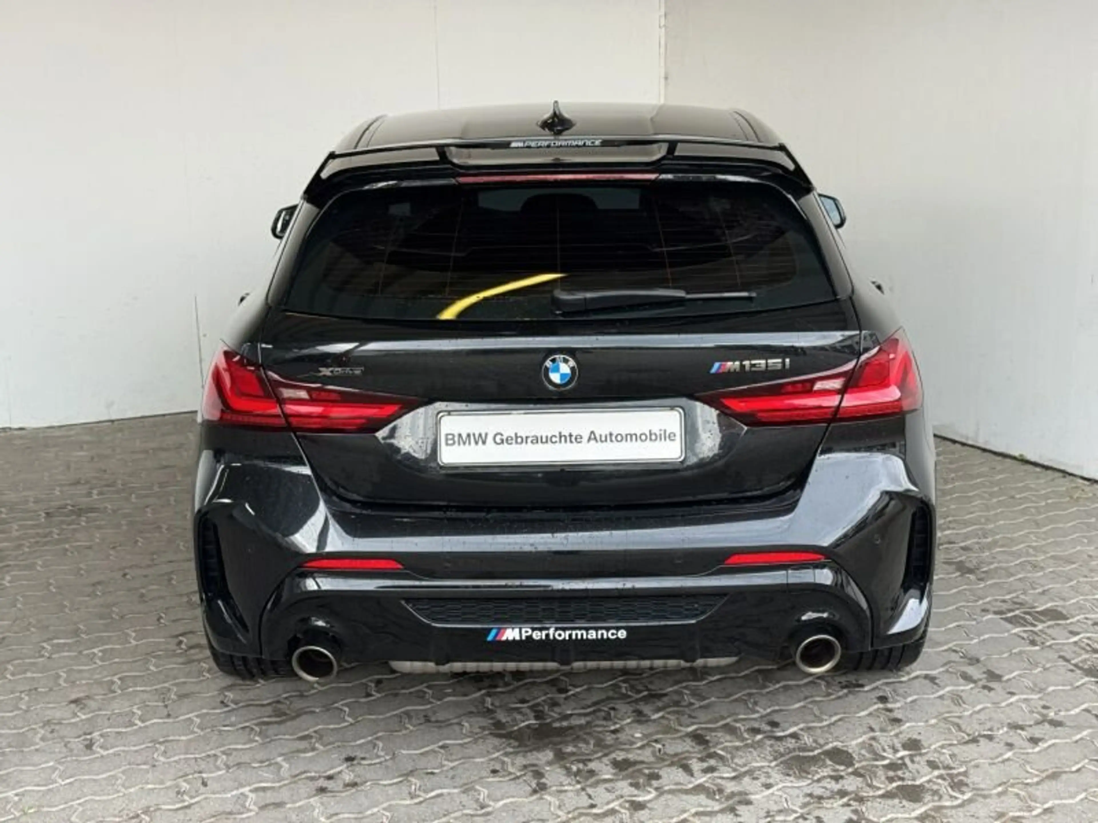 BMW 135 Mi xDrive — photo 4