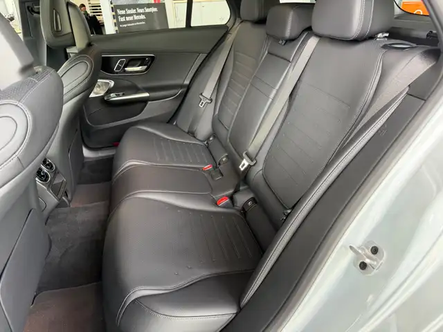 Mercedes-Benz C-Class view 10