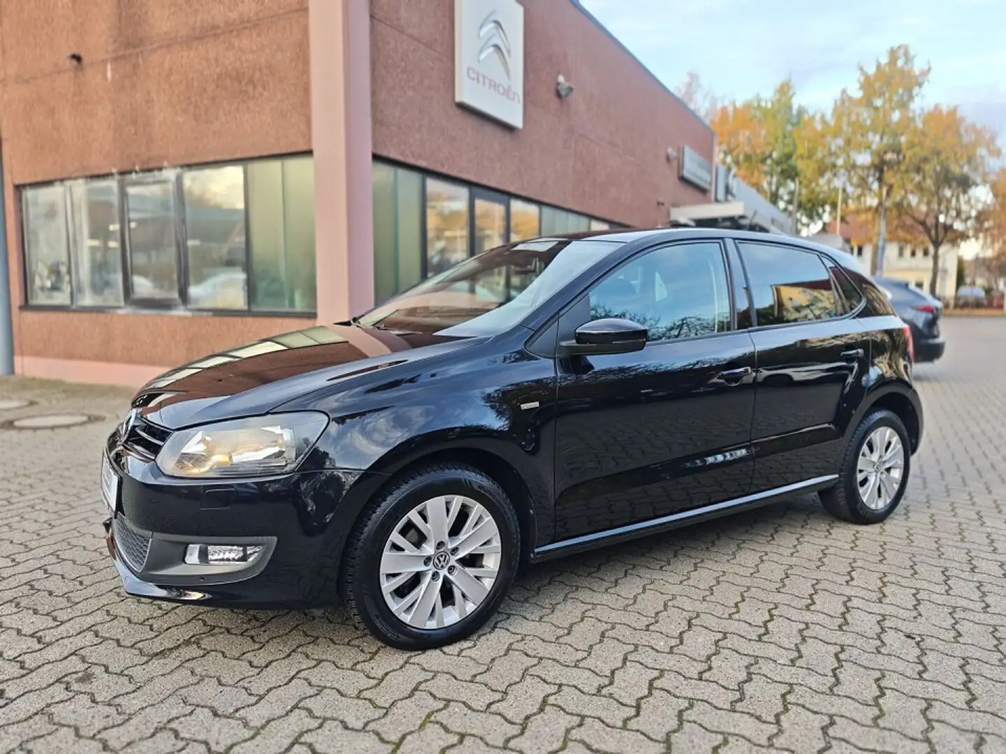 Volkswagen Polo V 1.2 TSI Life *KLIMA*PDC-H*WINTER-Ü*LICHT/SICHT* Schwarz - 2