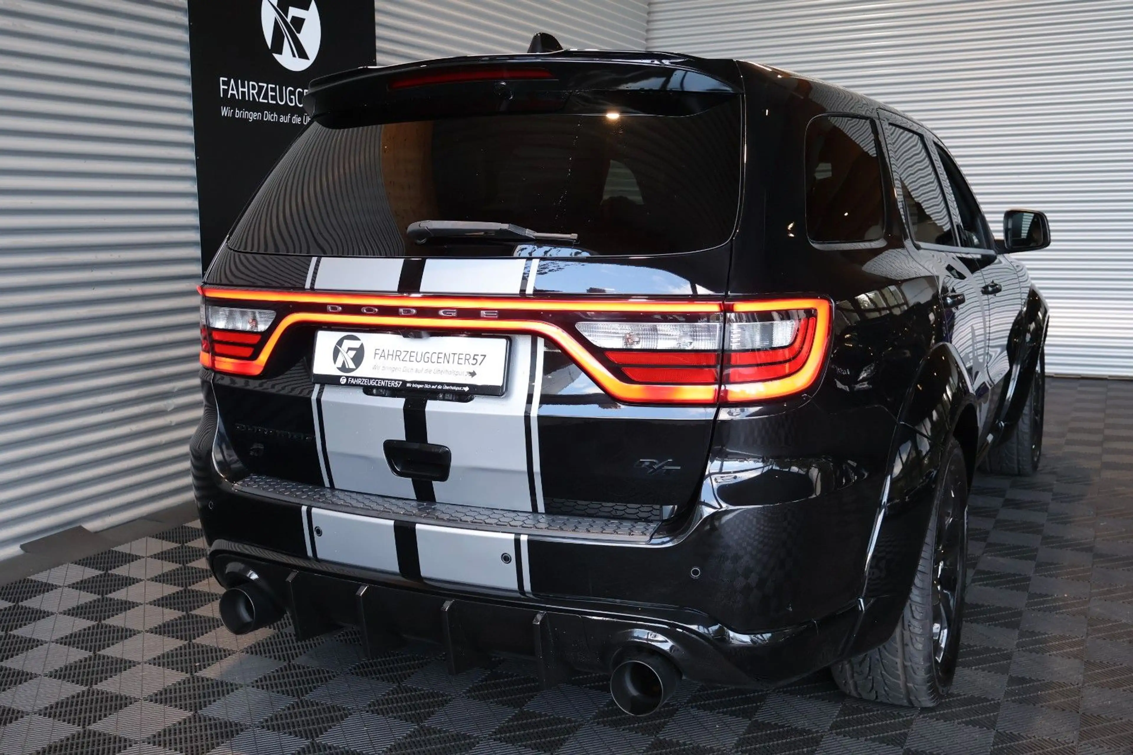 Dodge Durango R/T 5.7 AWD/CARPLAY/6SITZER/RFK/WIDEBODY — photo 8