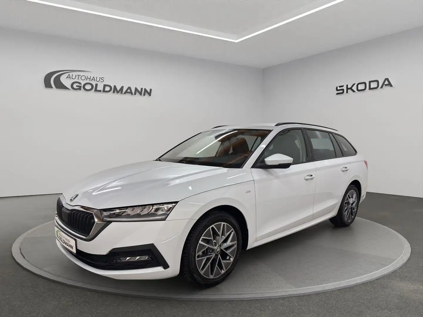 Skoda Octavia Combi Tour 1.5 TSI Weiß - 1