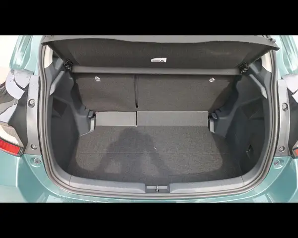 Mazda Mazda2 view 13