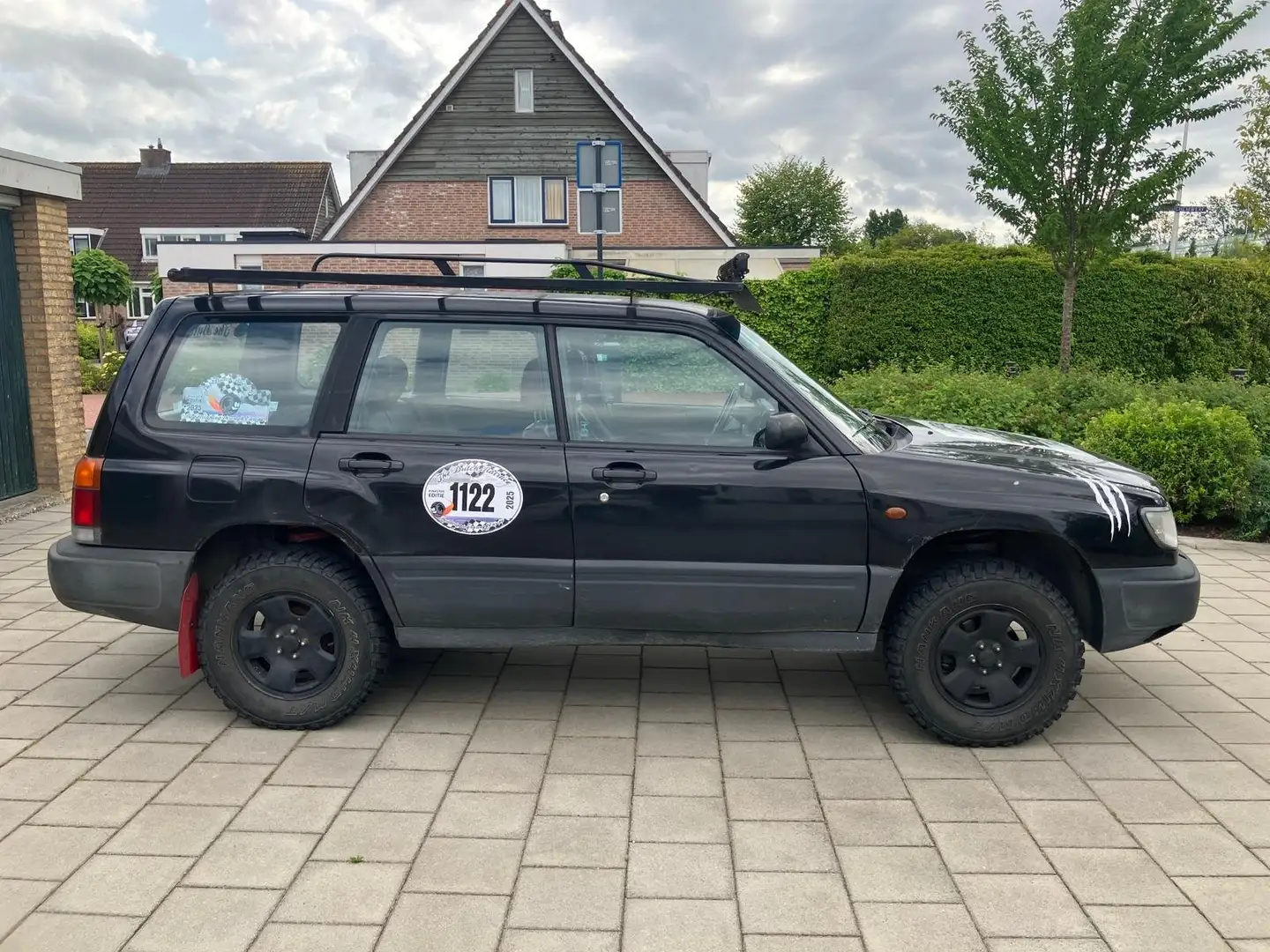 Subaru Forester Forester 2.0 AWD 4x4 verhoogd CarbageRUN/RoadTrips Zwart - 2