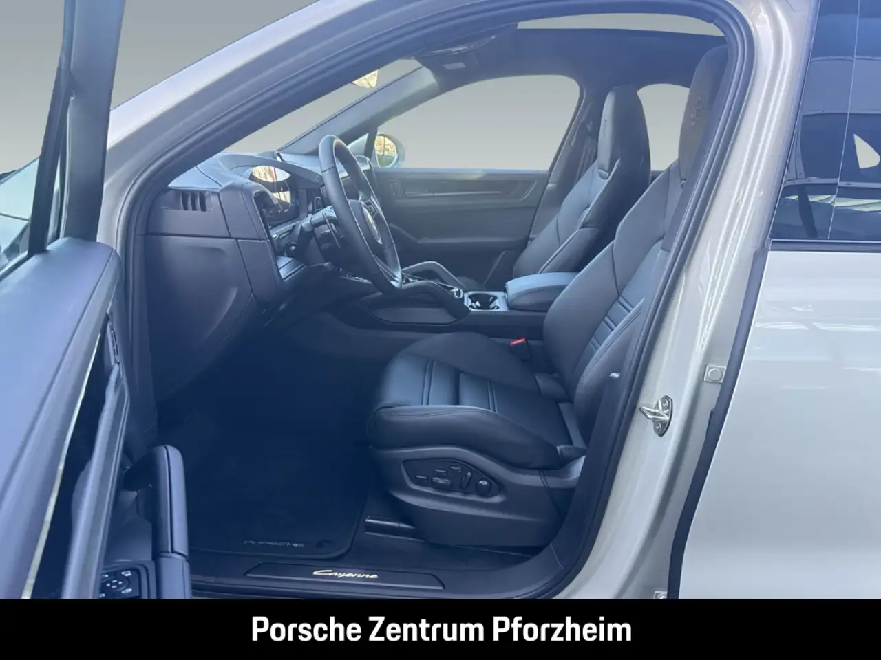 Porsche Cayenne E-Hybrid Coupe Black Edition HA-Lenkung 8