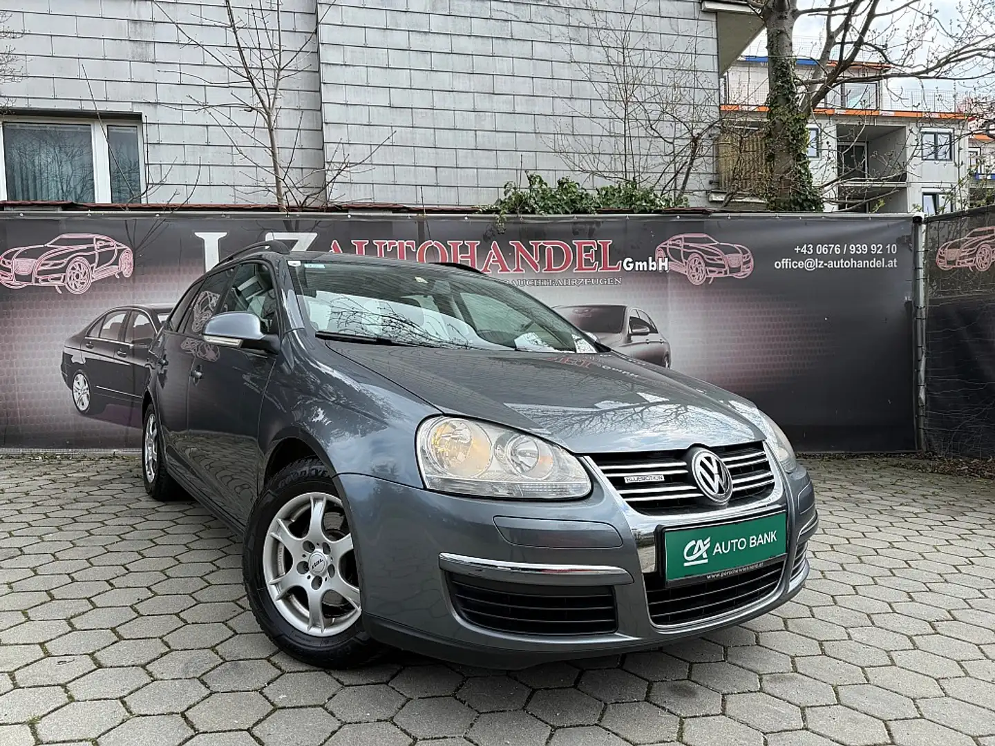 Volkswagen Golf 1,9 TDI TRENDLINE BLUE MOTION Gris - 1