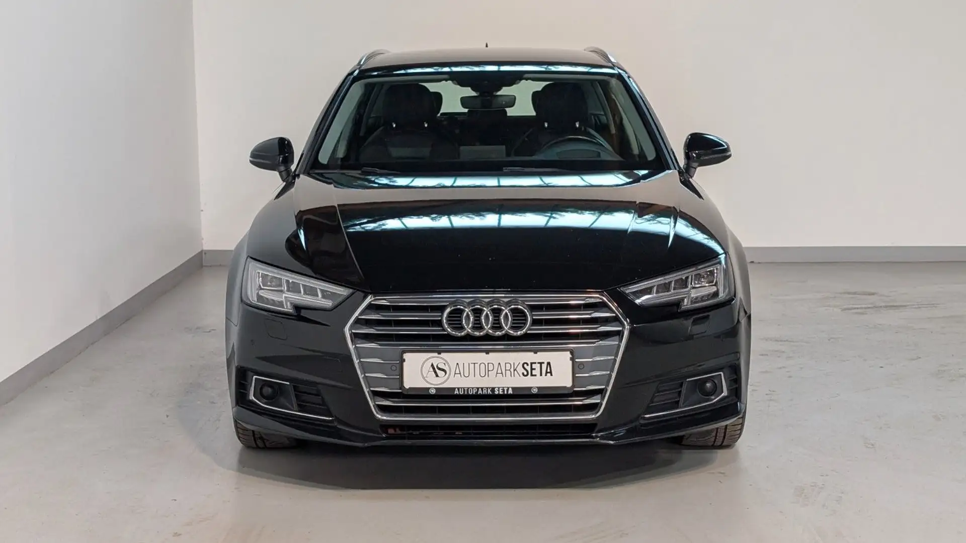 Audi A4 2.0TDI DSG Avant sport ACC*LANE*HUD*B&O*STD.H Zwart - 2