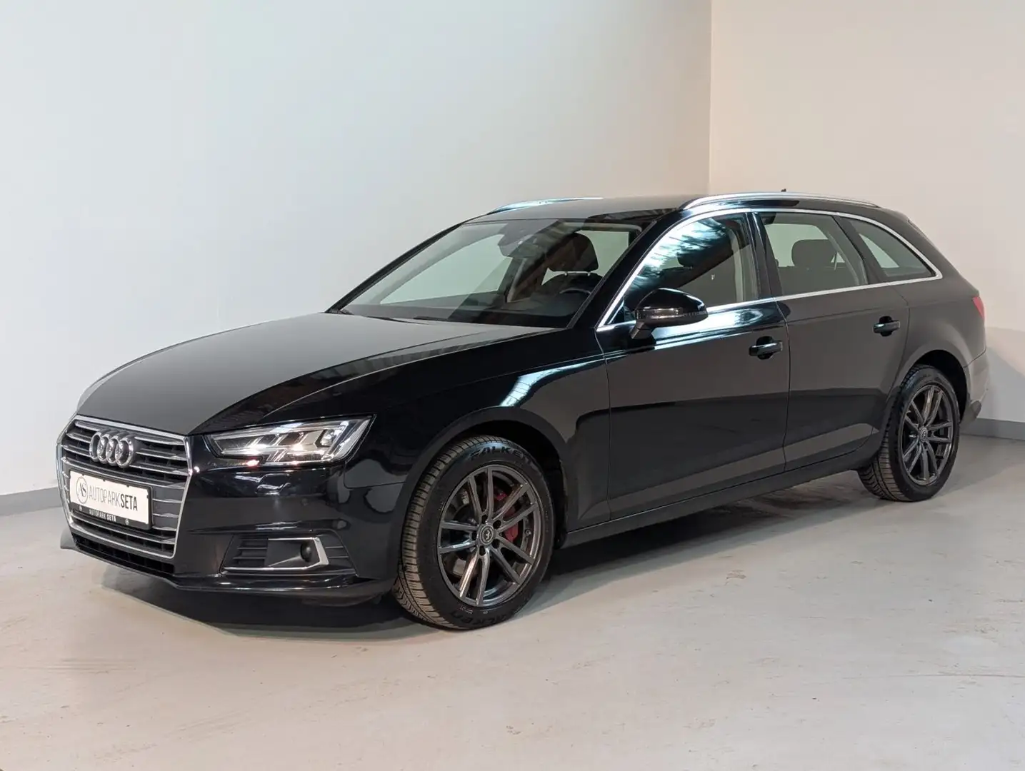 Audi A4 2.0TDI DSG Avant sport ACC*LANE*HUD*B&O*STD.H Zwart - 1