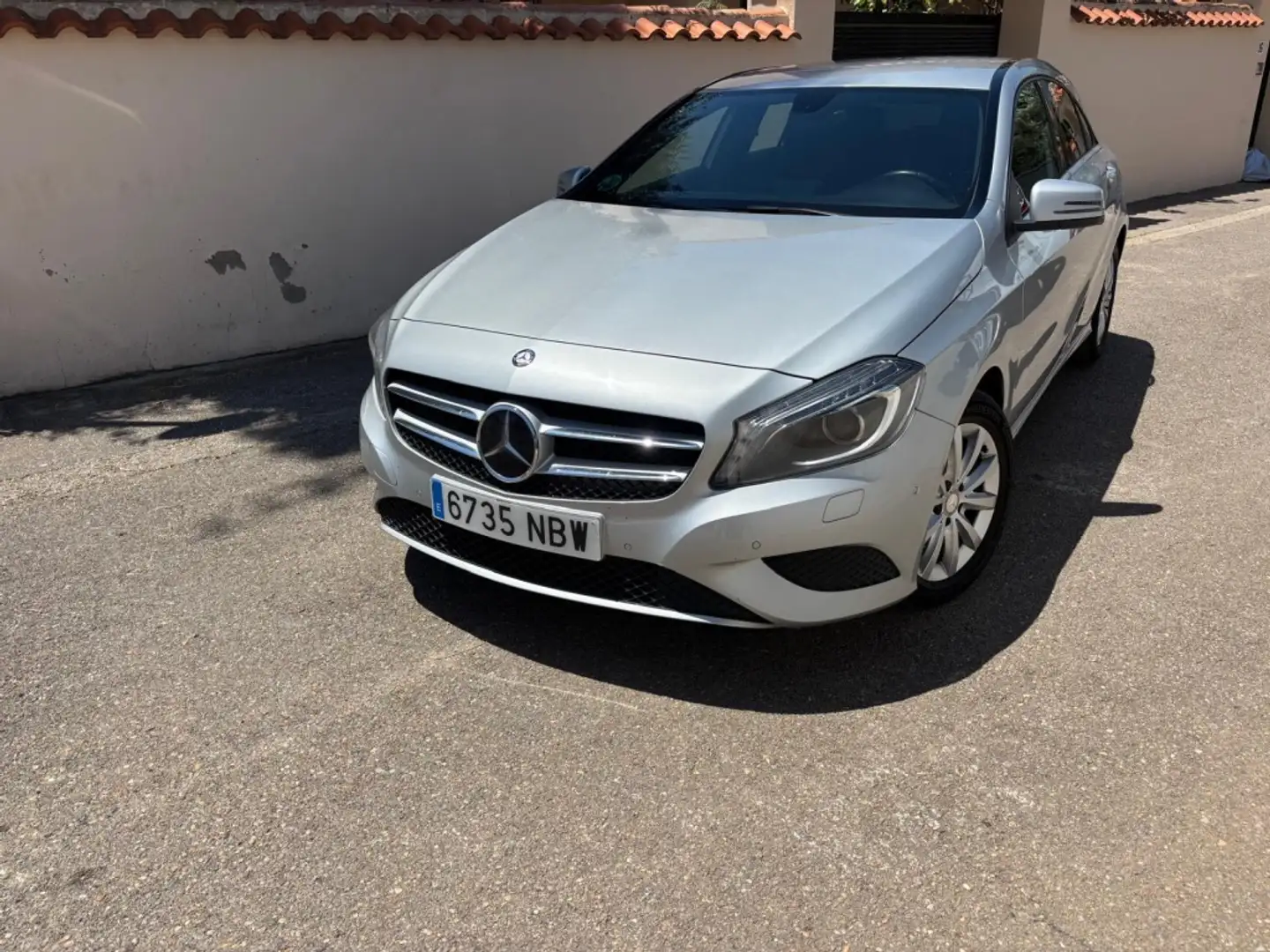 Mercedes-Benz A 180 BE AMG Line Gris - 2